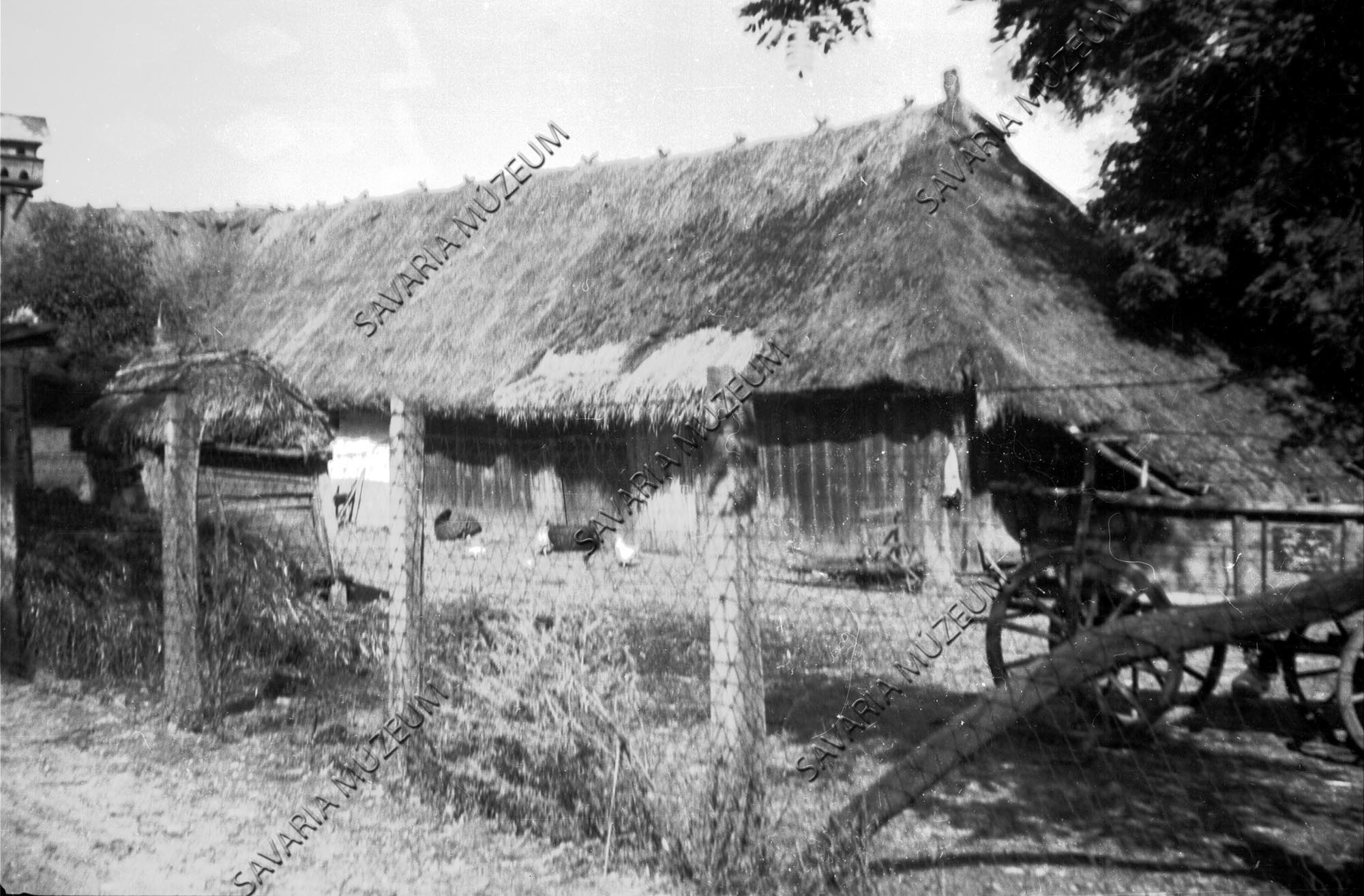 Középparaszt udvara, pajta (Savaria Megyei Hatókörű Városi Múzeum, Szombathely CC BY-NC-SA)