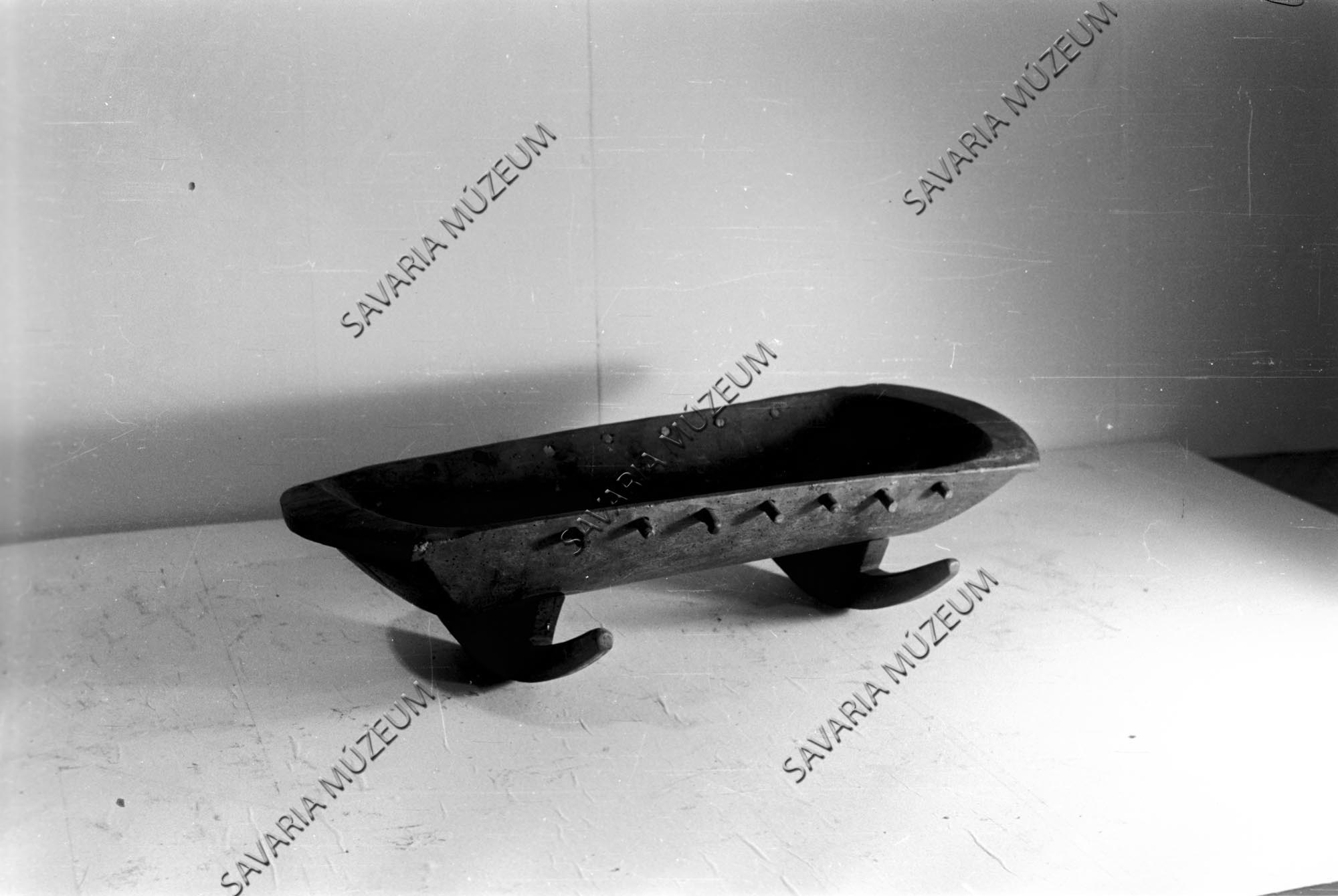 Teknőbölcső (Savaria Megyei Hatókörű Városi Múzeum, Szombathely CC BY-NC-SA)