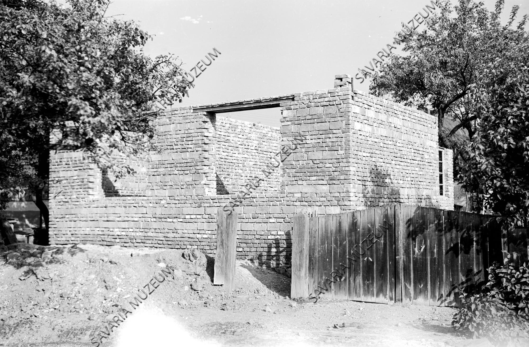 Épülő ház (Savaria Megyei Hatókörű Városi Múzeum, Szombathely CC BY-NC-SA)