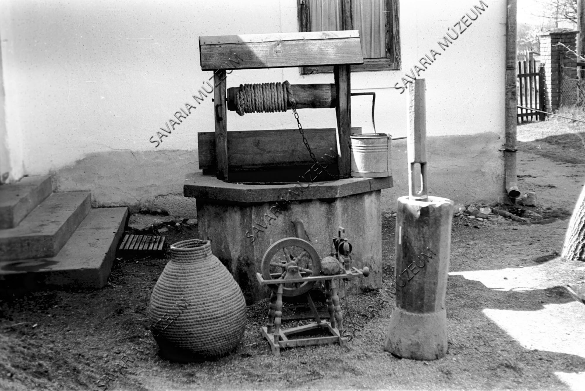 Kút, kópic, rokka és mozsár (Savaria Megyei Hatókörű Városi Múzeum, Szombathely CC BY-NC-SA)