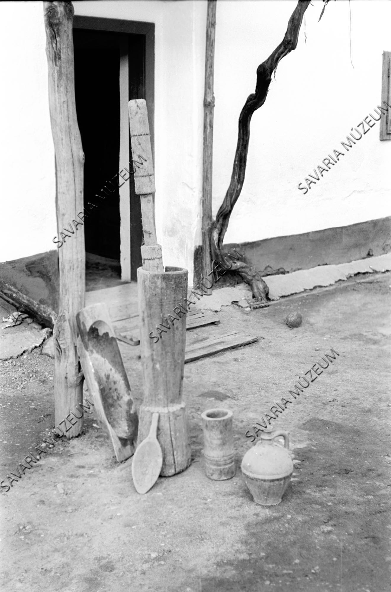 Teknő, korsó, liszteslapát és mozsarak (Savaria Megyei Hatókörű Városi Múzeum, Szombathely CC BY-NC-SA)