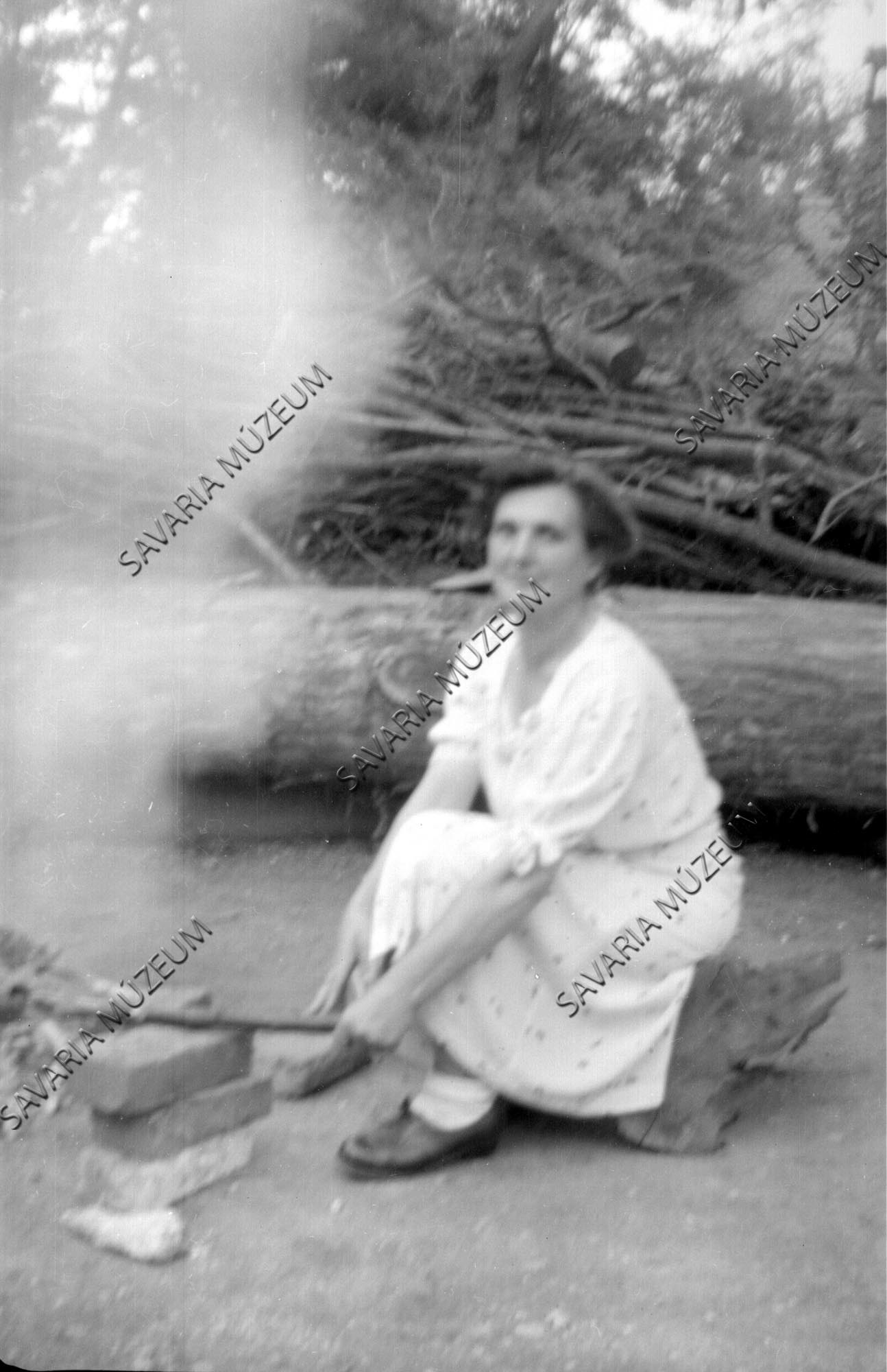 Nyársforgató nő (Savaria Megyei Hatókörű Városi Múzeum, Szombathely CC BY-NC-SA)
