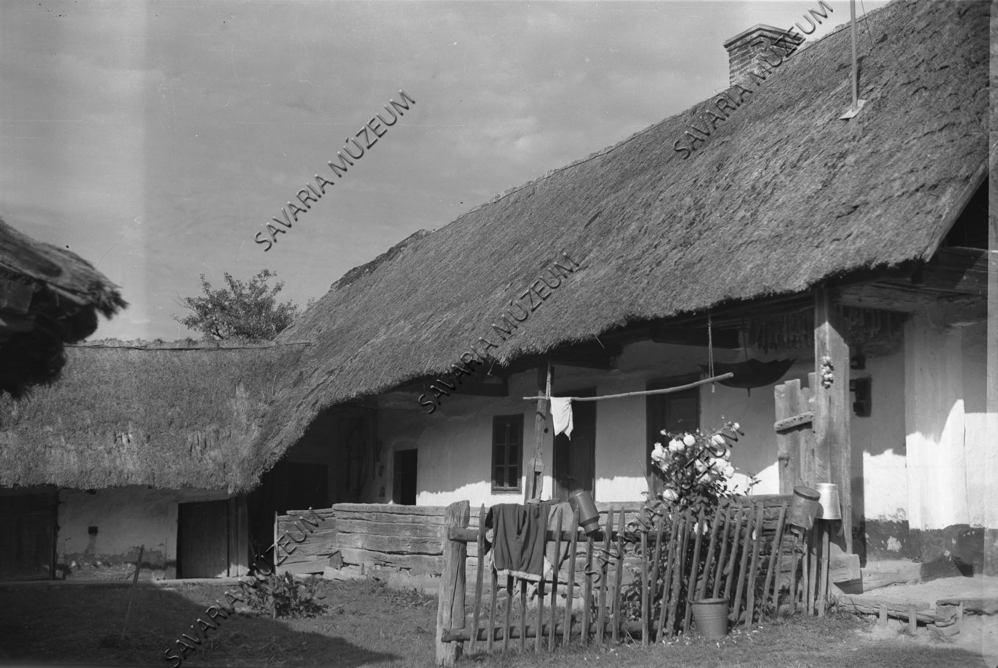 Kerített ház udvara (Savaria Megyei Hatókörű Városi Múzeum, Szombathely CC BY-NC-SA)