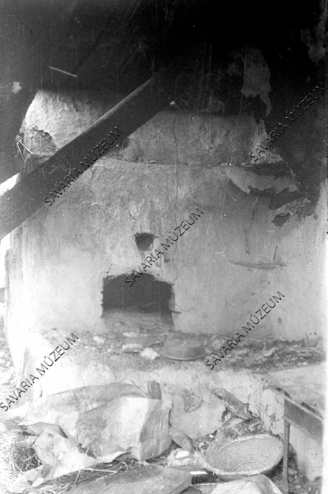 Tűzhelyes kemence (Savaria Megyei Hatókörű Városi Múzeum, Szombathely CC BY-NC-SA)