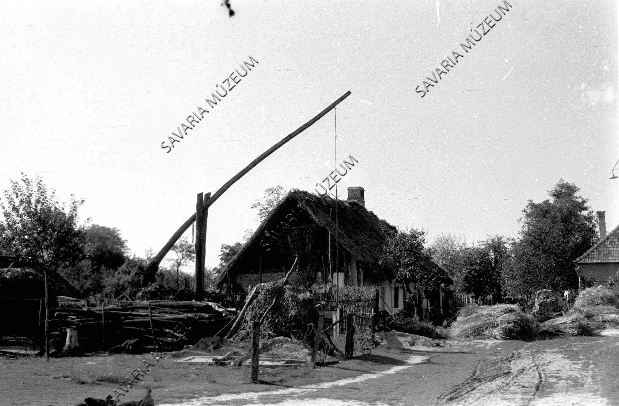 Gémeskút és ház (Savaria Megyei Hatókörű Városi Múzeum, Szombathely CC BY-NC-SA)