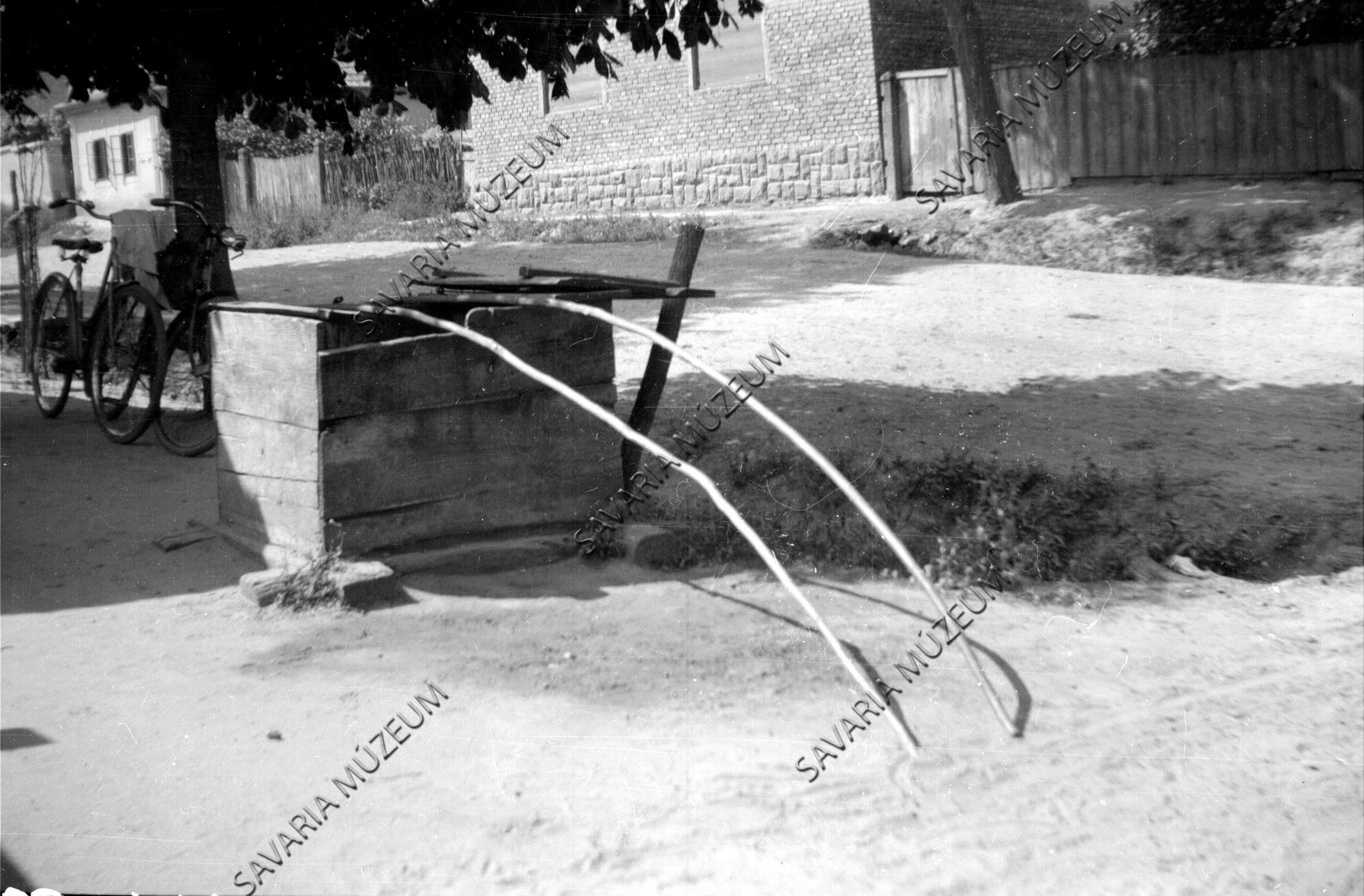 Kampós kút, utcán (Savaria Megyei Hatókörű Városi Múzeum, Szombathely CC BY-NC-SA)