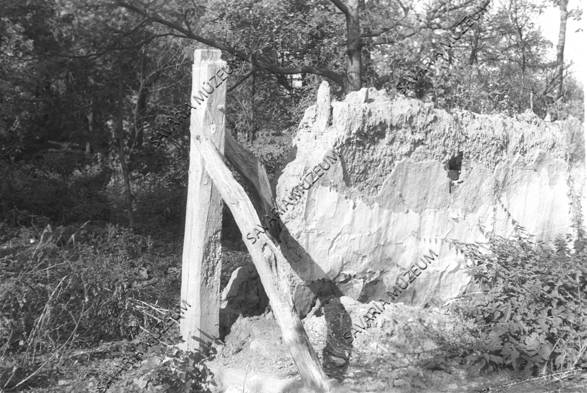 Karó közé rakott sárfal (Savaria Megyei Hatókörű Városi Múzeum, Szombathely CC BY-NC-SA)