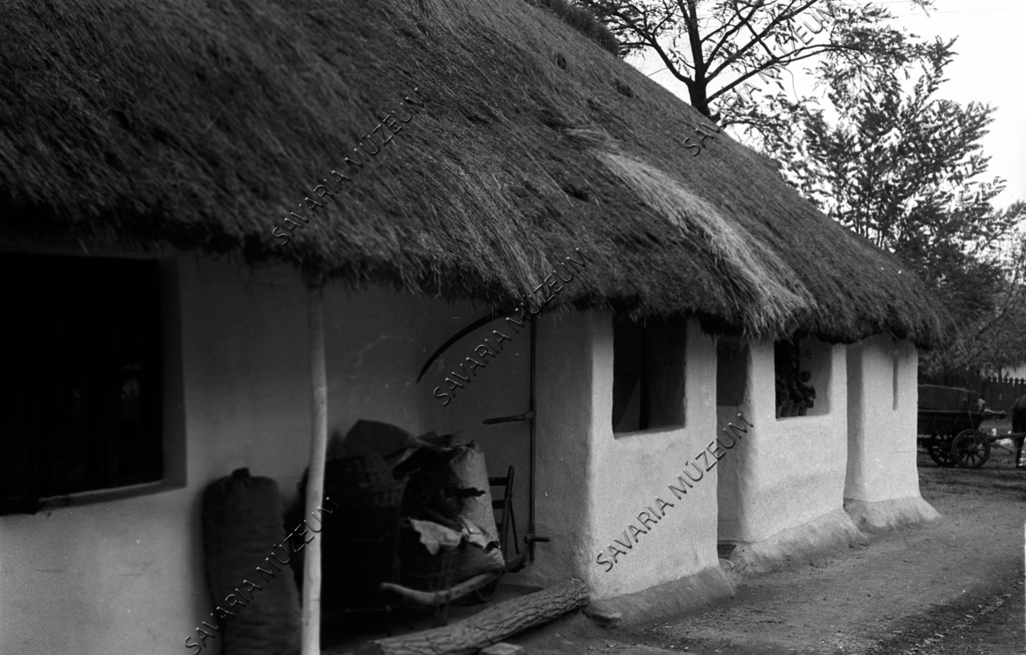 Házrészlet és kasza (Savaria Megyei Hatókörű Városi Múzeum, Szombathely CC BY-NC-SA)