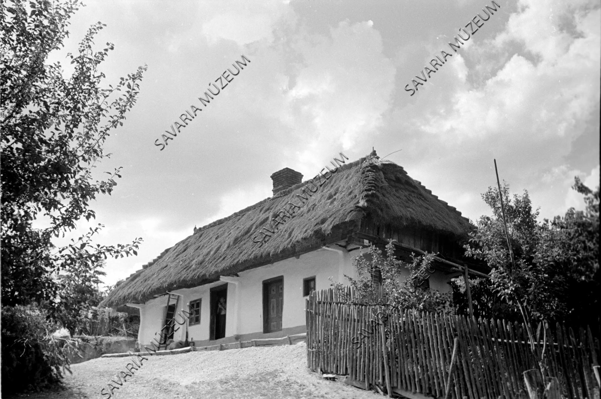 Zsuppos ház Mellék út (Savaria Megyei Hatókörű Városi Múzeum, Szombathely CC BY-NC-SA)