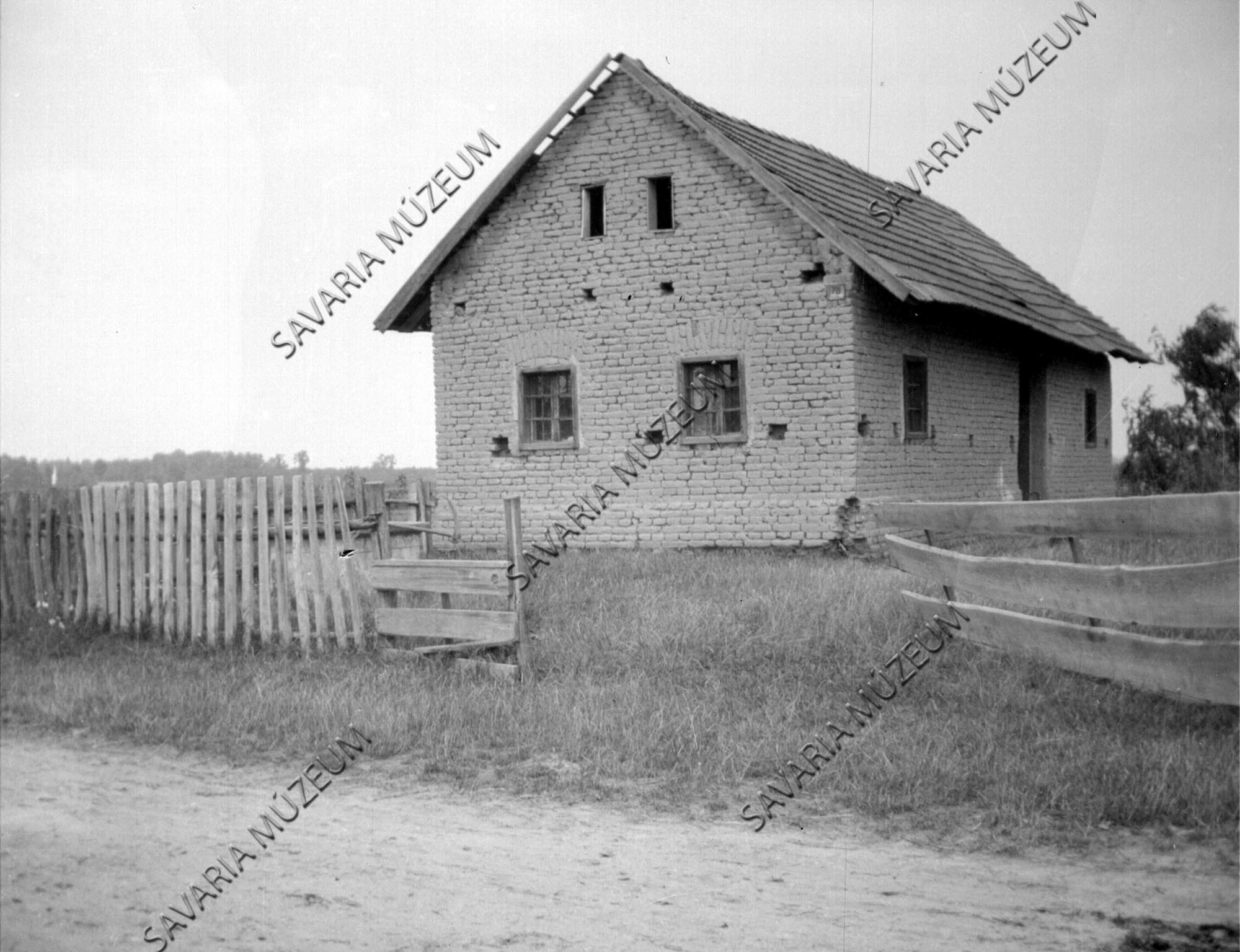 Vakolatlan ház (Savaria Megyei Hatókörű Városi Múzeum, Szombathely CC BY-NC-SA)