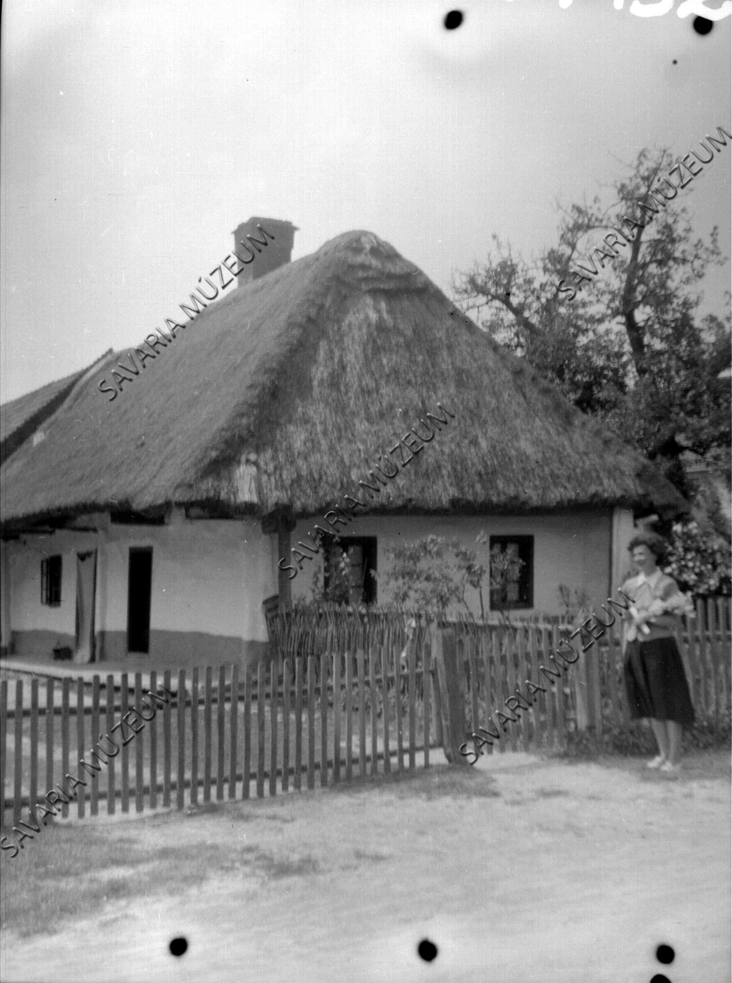 Csapott üstökű boronaház (Savaria Megyei Hatókörű Városi Múzeum, Szombathely CC BY-NC-SA)