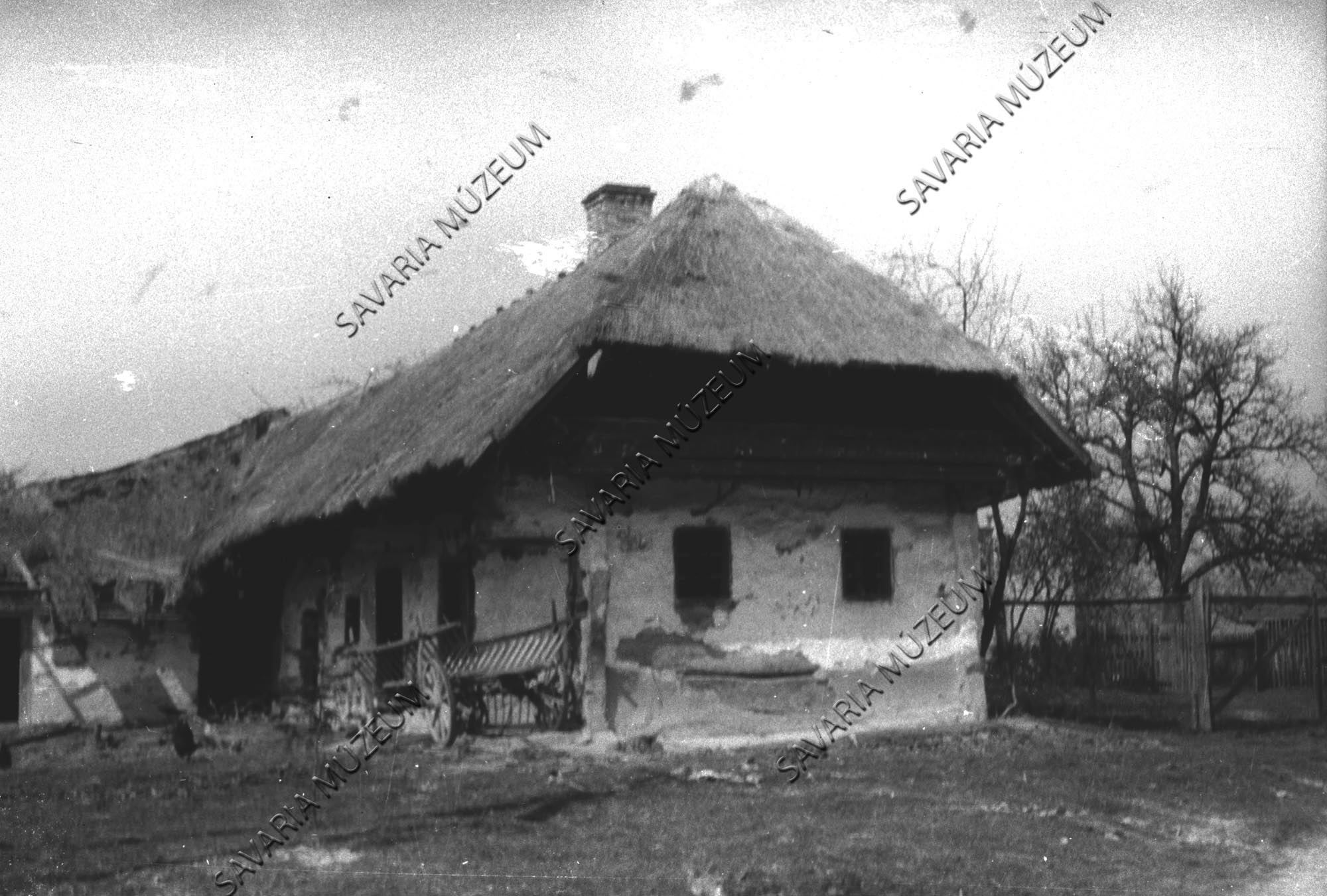 Ház és hosszúszekér (Savaria Megyei Hatókörű Városi Múzeum, Szombathely CC BY-NC-SA)