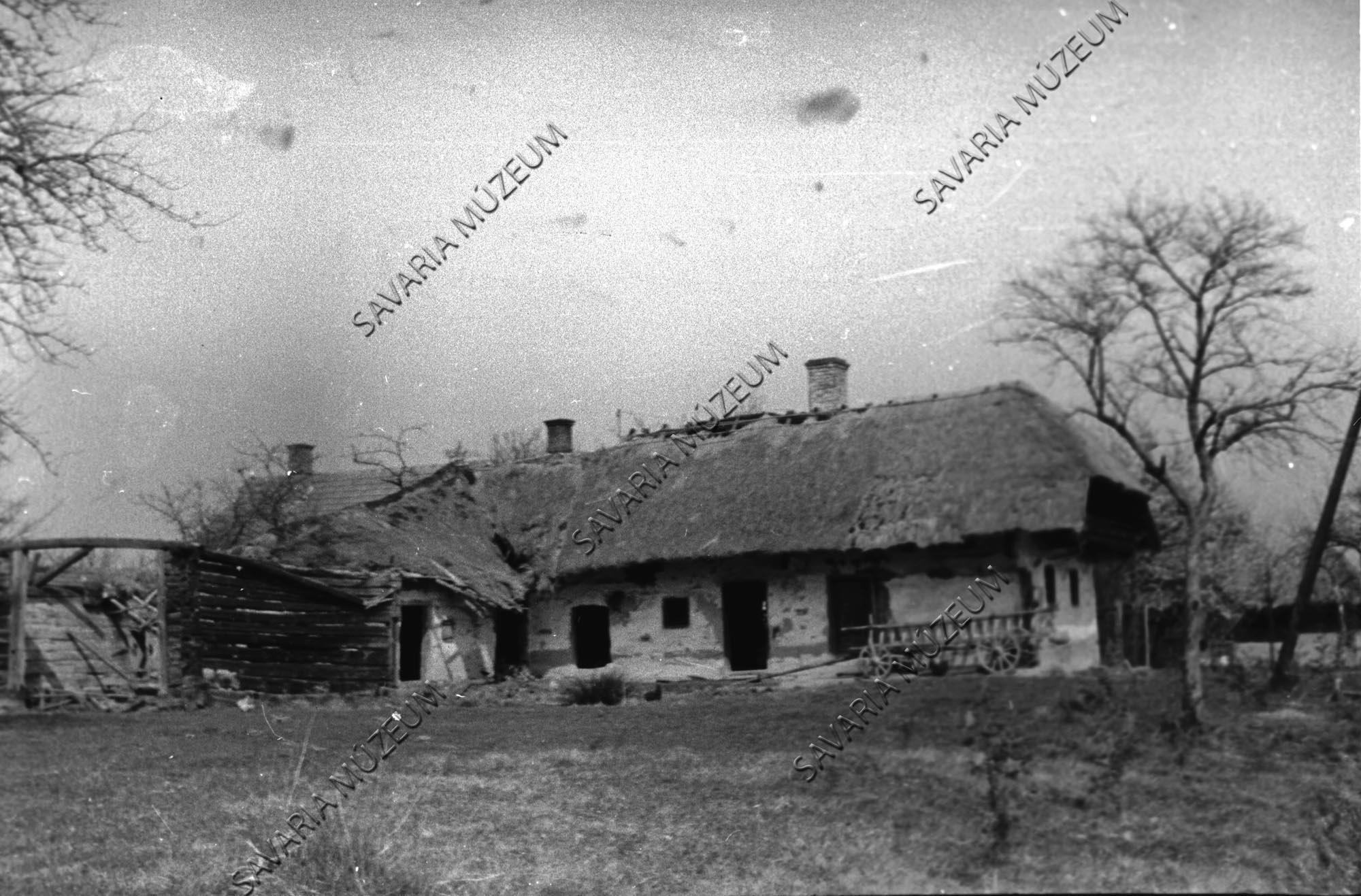 Ház és hosszúszekér (Savaria Megyei Hatókörű Városi Múzeum, Szombathely CC BY-NC-SA)