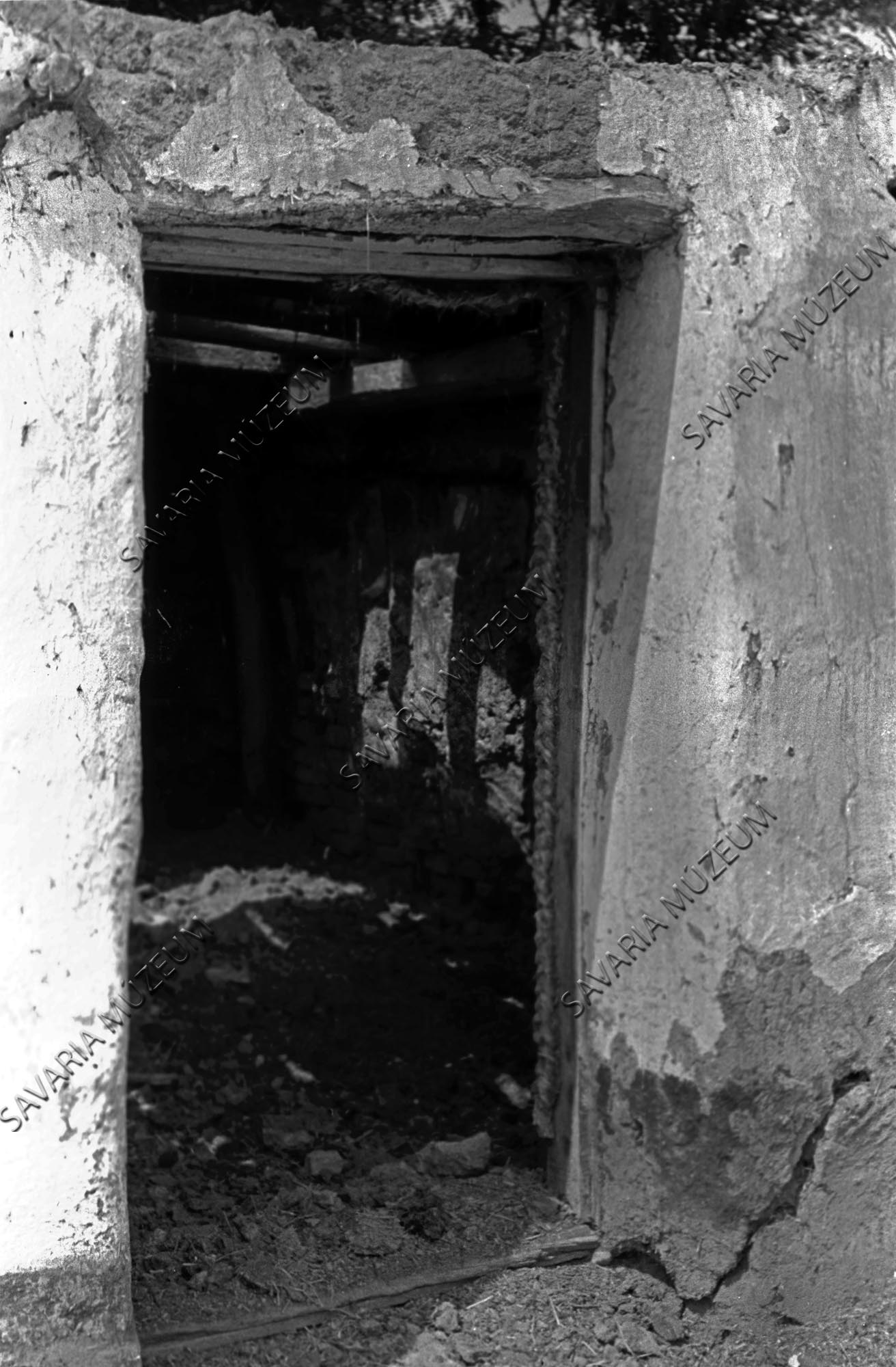 Istálló bejárata (Savaria Megyei Hatókörű Városi Múzeum, Szombathely CC BY-NC-SA)