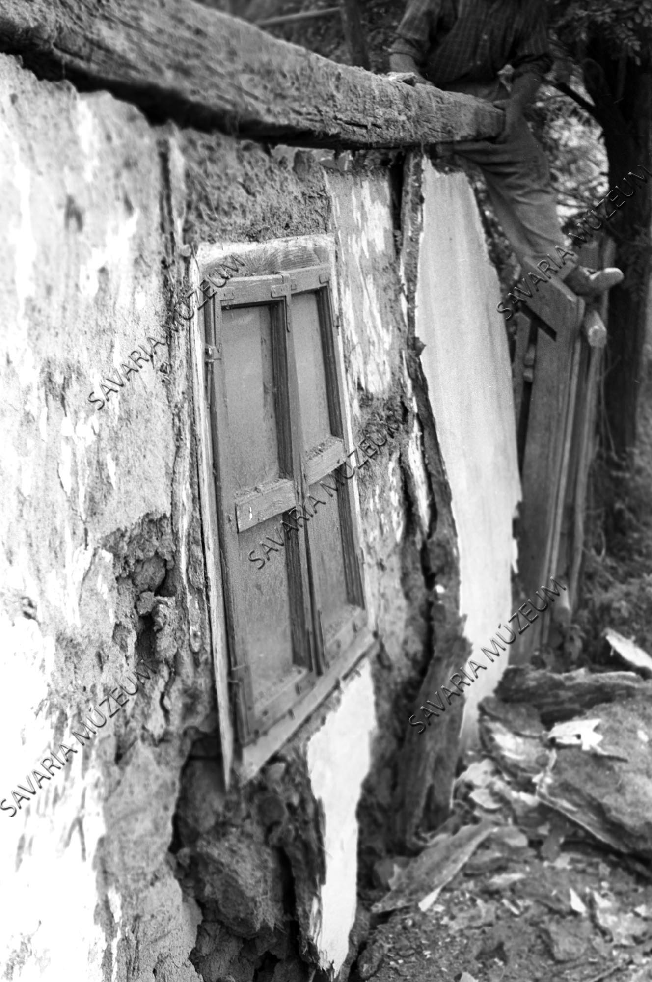Homlokzati ablak (Savaria Megyei Hatókörű Városi Múzeum, Szombathely CC BY-NC-SA)