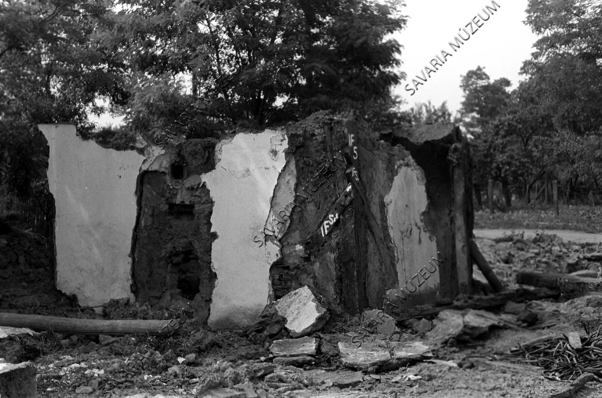 Hátulsó szoba és a konyha udvar felöli sarka (Savaria Megyei Hatókörű Városi Múzeum, Szombathely CC BY-NC-SA)
