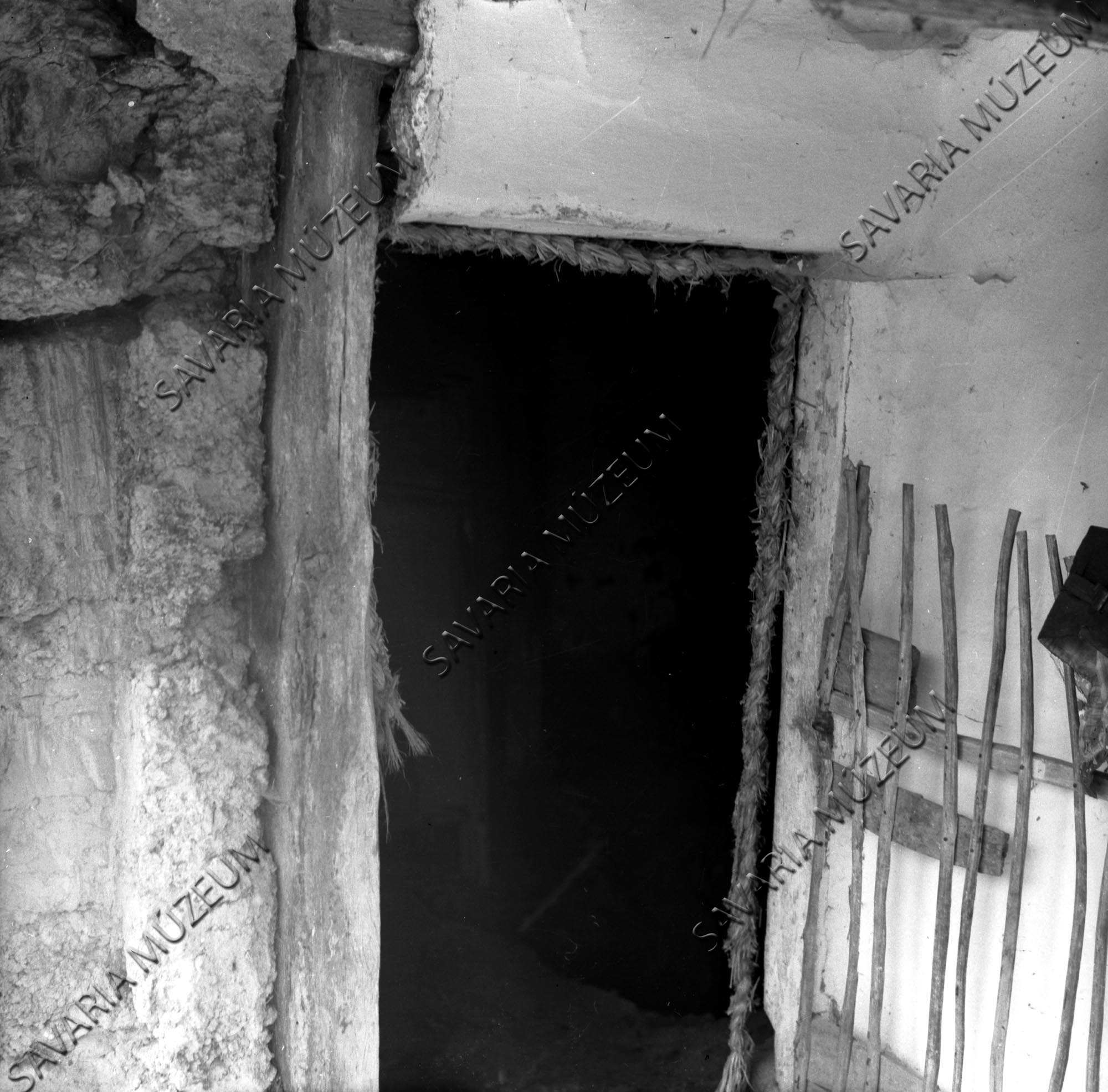 Kamra bejárata (Savaria Megyei Hatókörű Városi Múzeum, Szombathely CC BY-NC-SA)