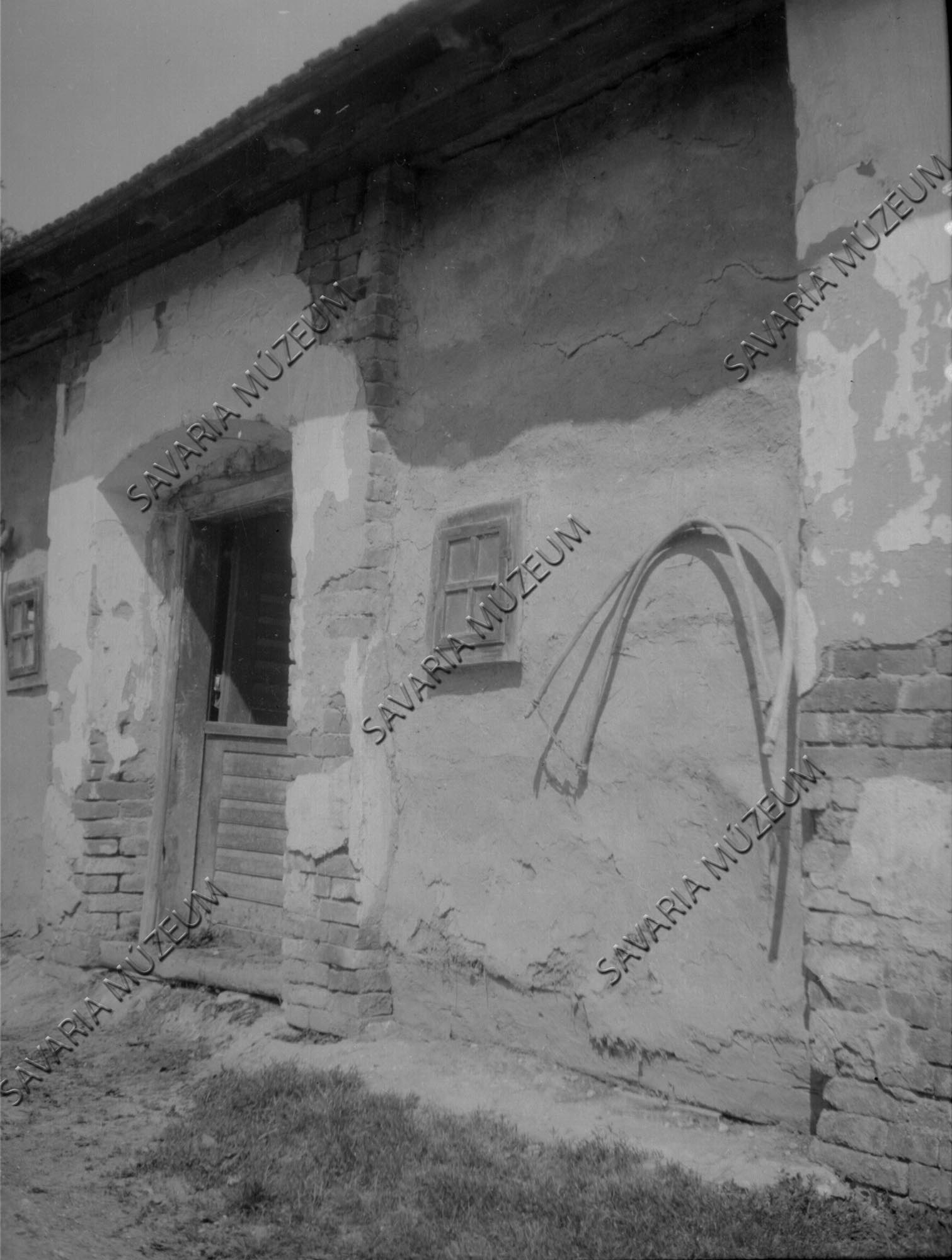 "Mindegy" az istálló falán (Savaria Megyei Hatókörű Városi Múzeum, Szombathely CC BY-NC-SA)