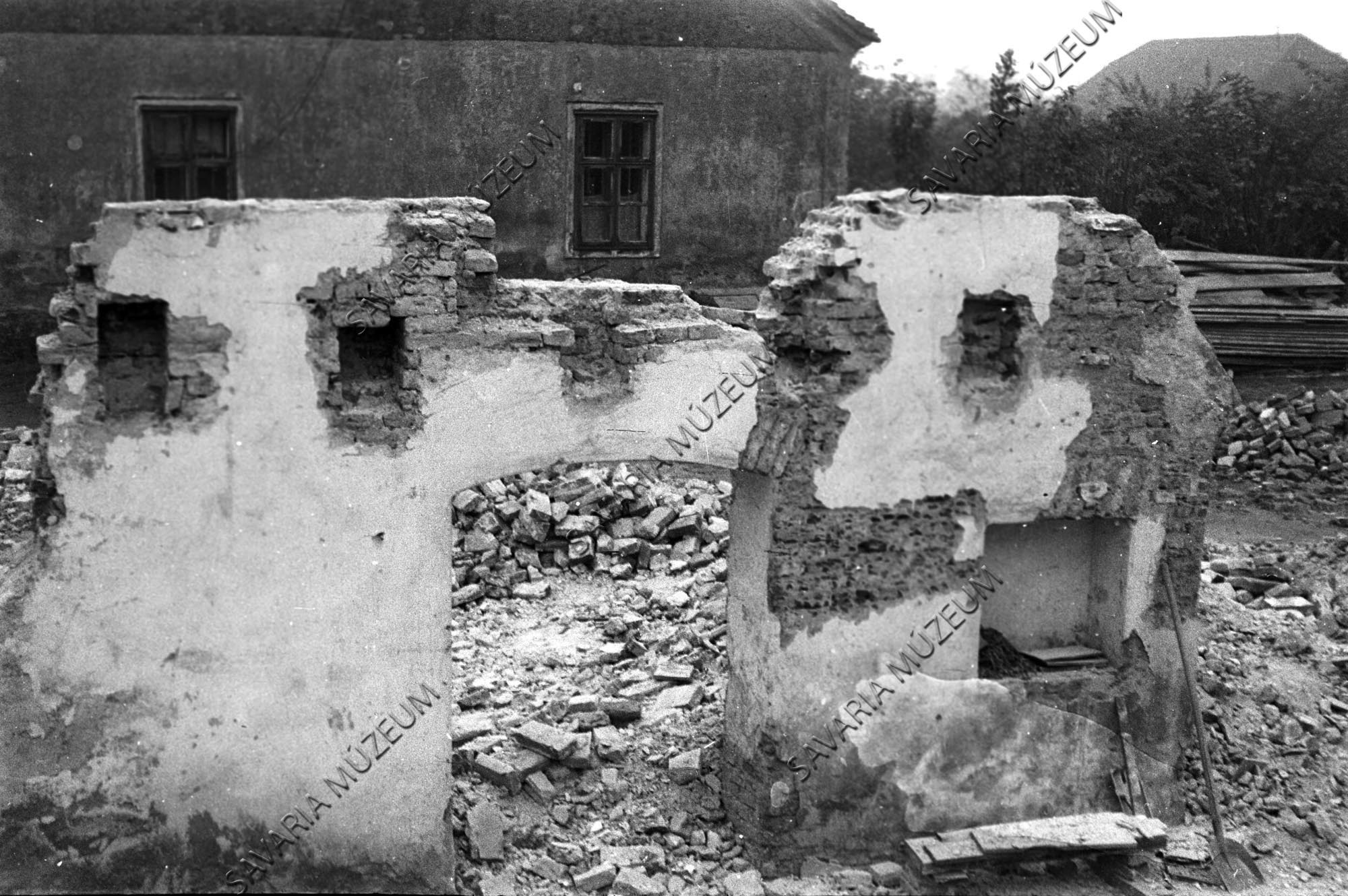 malom legényszoba felöli fala bontás közben (Savaria Megyei Hatókörű Városi Múzeum, Szombathely CC BY-NC-SA)