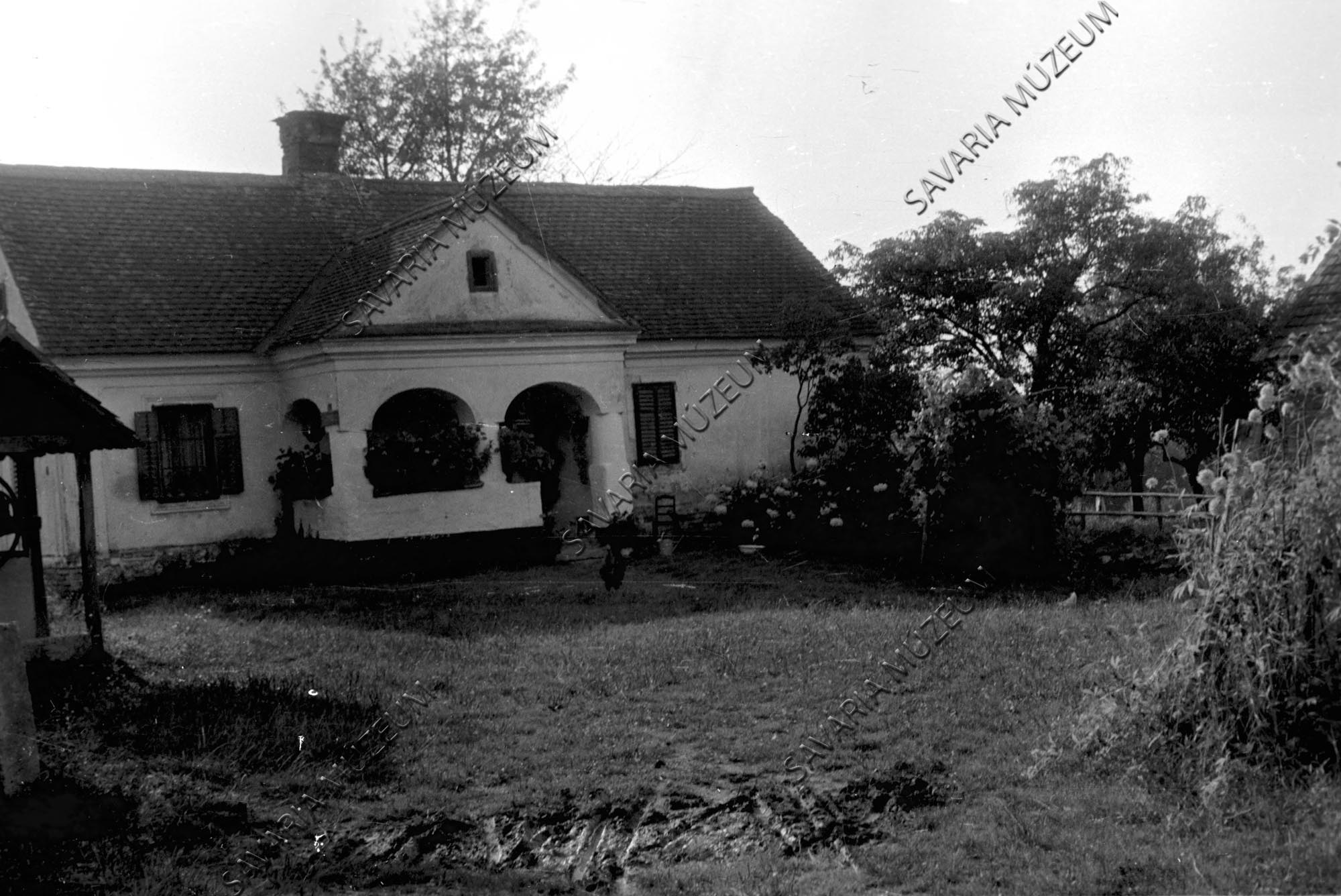 Ház és kútrészlet (Savaria Megyei Hatókörű Városi Múzeum, Szombathely CC BY-NC-SA)