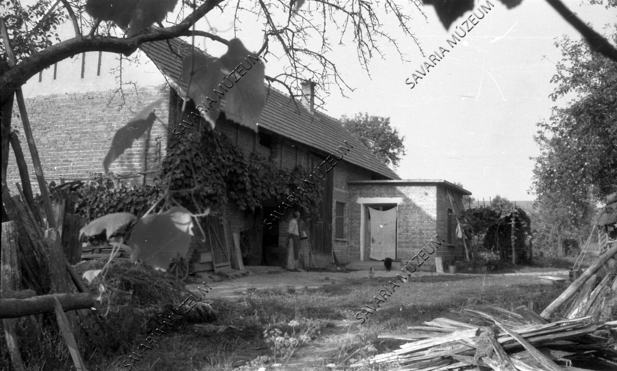 Pajta és lakóház (Savaria Megyei Hatókörű Városi Múzeum, Szombathely CC BY-NC-SA)