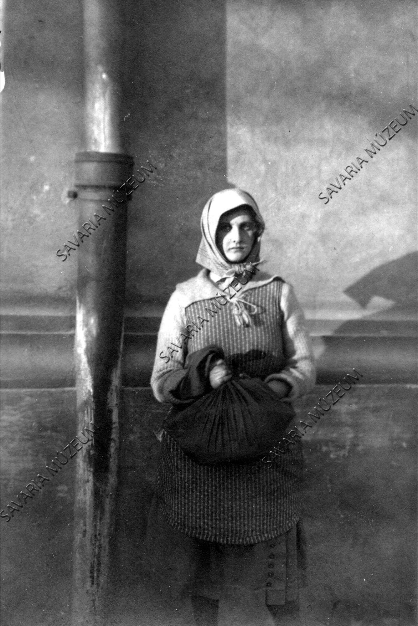 Gyüjtögető nő (Savaria Megyei Hatókörű Városi Múzeum, Szombathely CC BY-NC-SA)