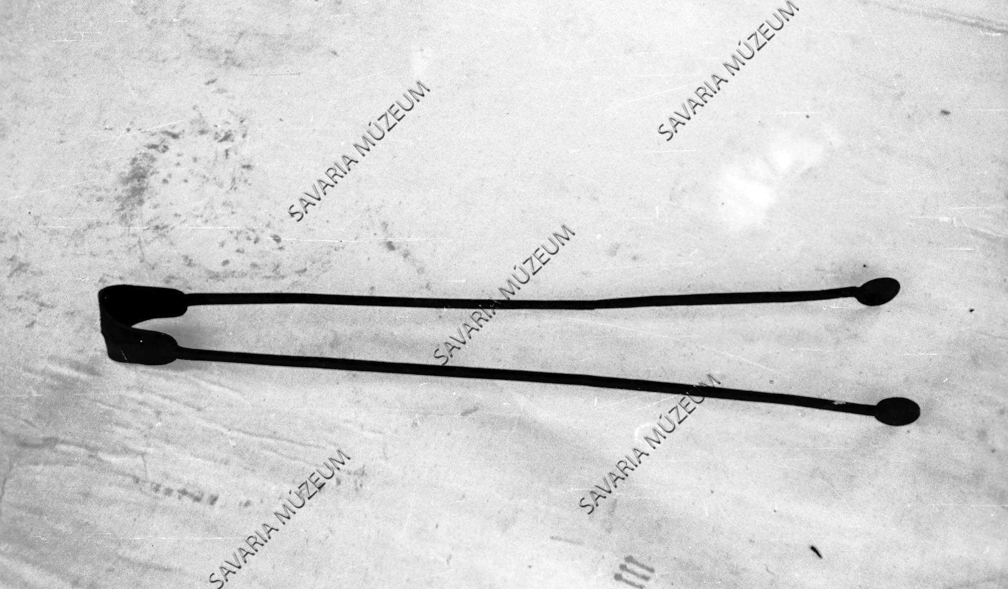 Csípővas "siérhokli" (Savaria Megyei Hatókörű Városi Múzeum, Szombathely CC BY-NC-SA)