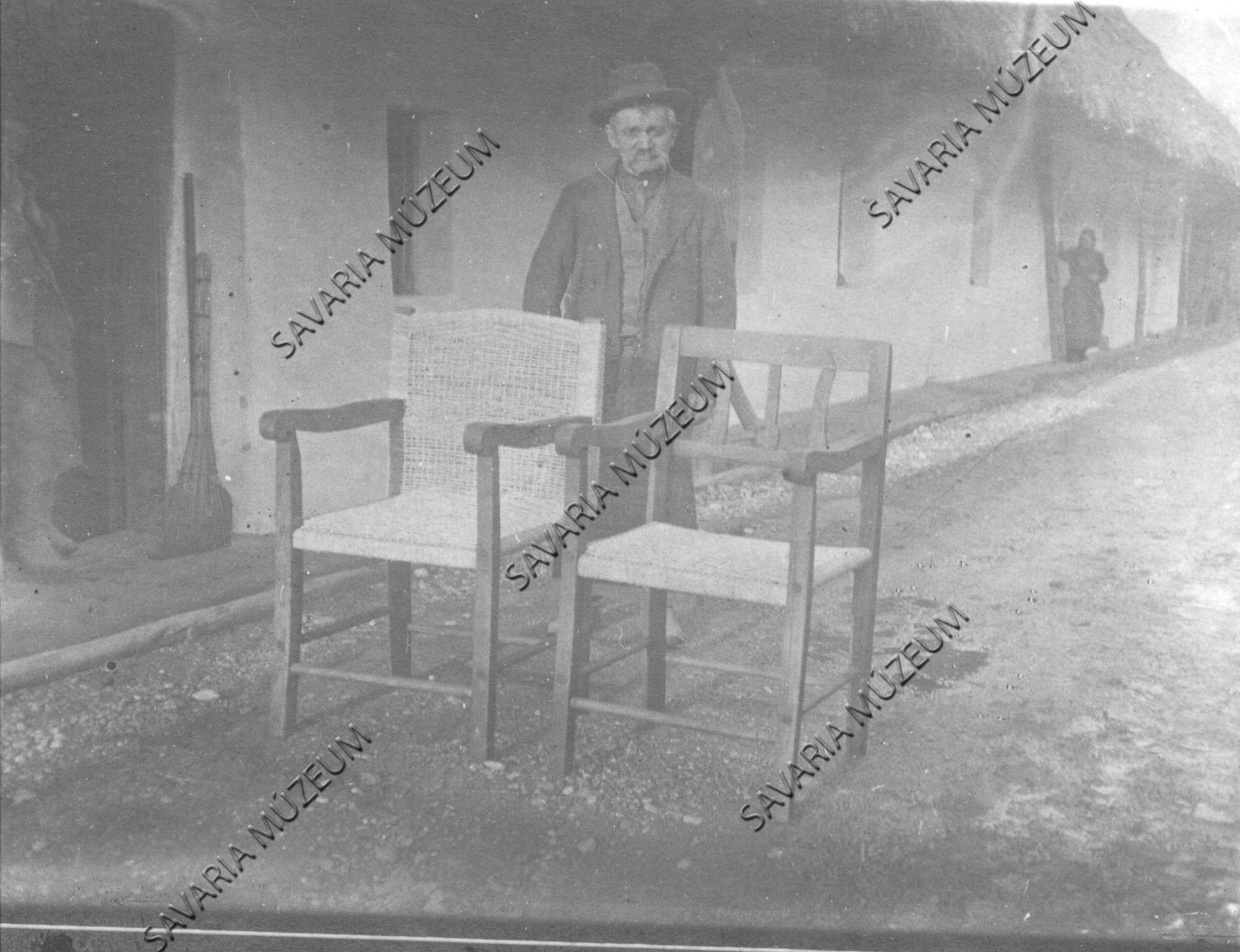 Fonott szék készítő (Németh János) (Savaria Megyei Hatókörű Városi Múzeum, Szombathely CC BY-NC-SA)
