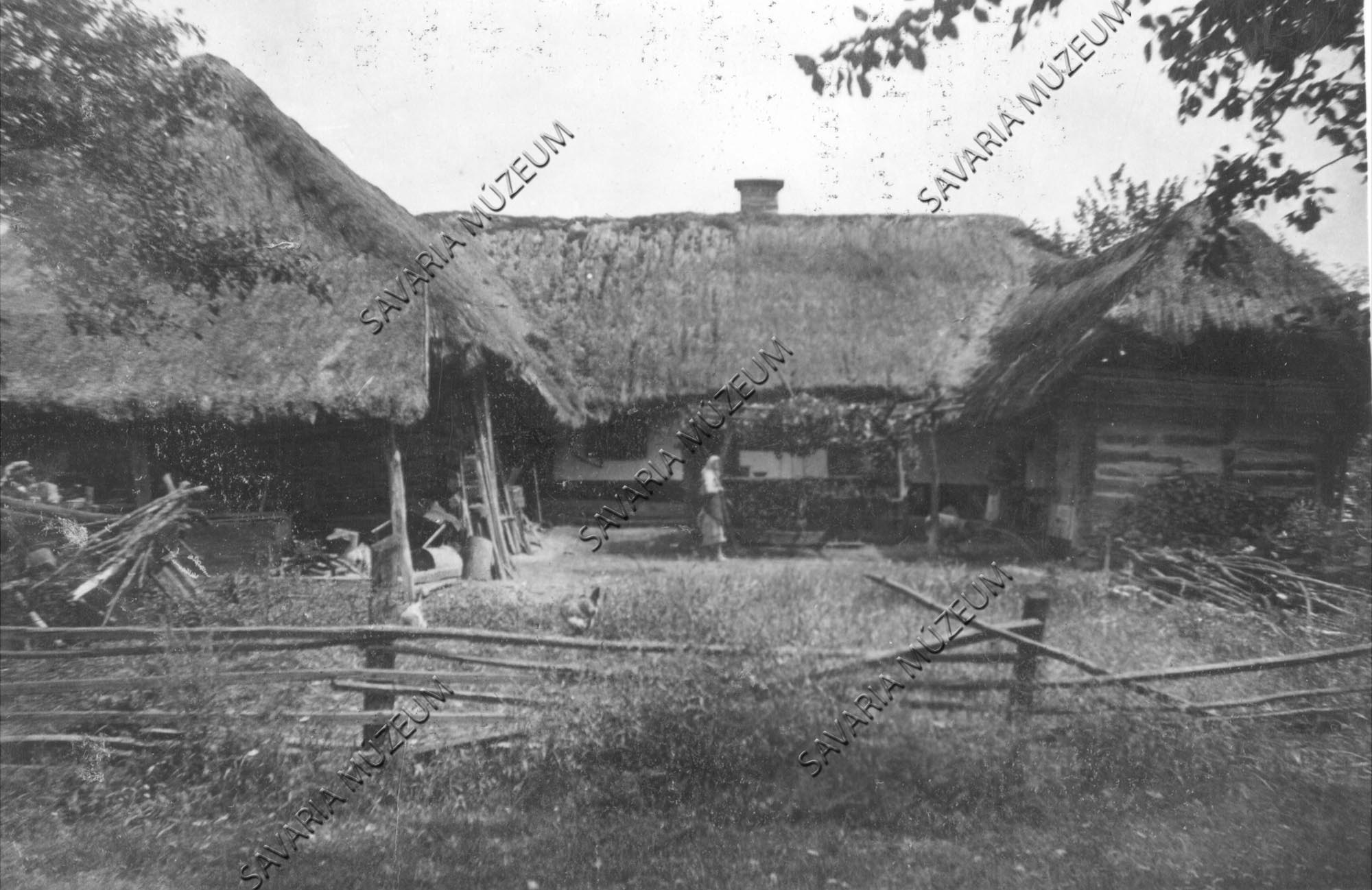 Kerített ház az udvar felöl (Savaria Megyei Hatókörű Városi Múzeum, Szombathely CC BY-NC-SA)