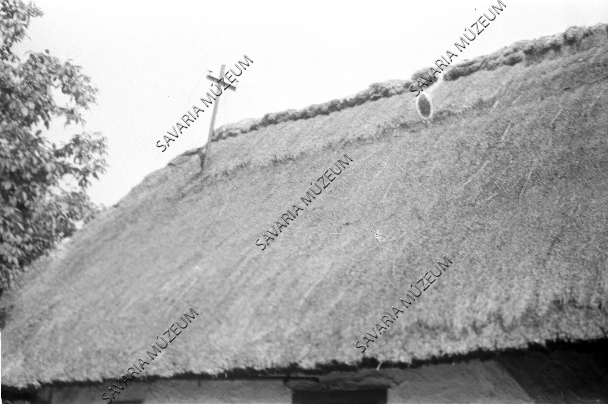 ház zsúpfedele (Savaria Megyei Hatókörű Városi Múzeum, Szombathely CC BY-NC-SA)