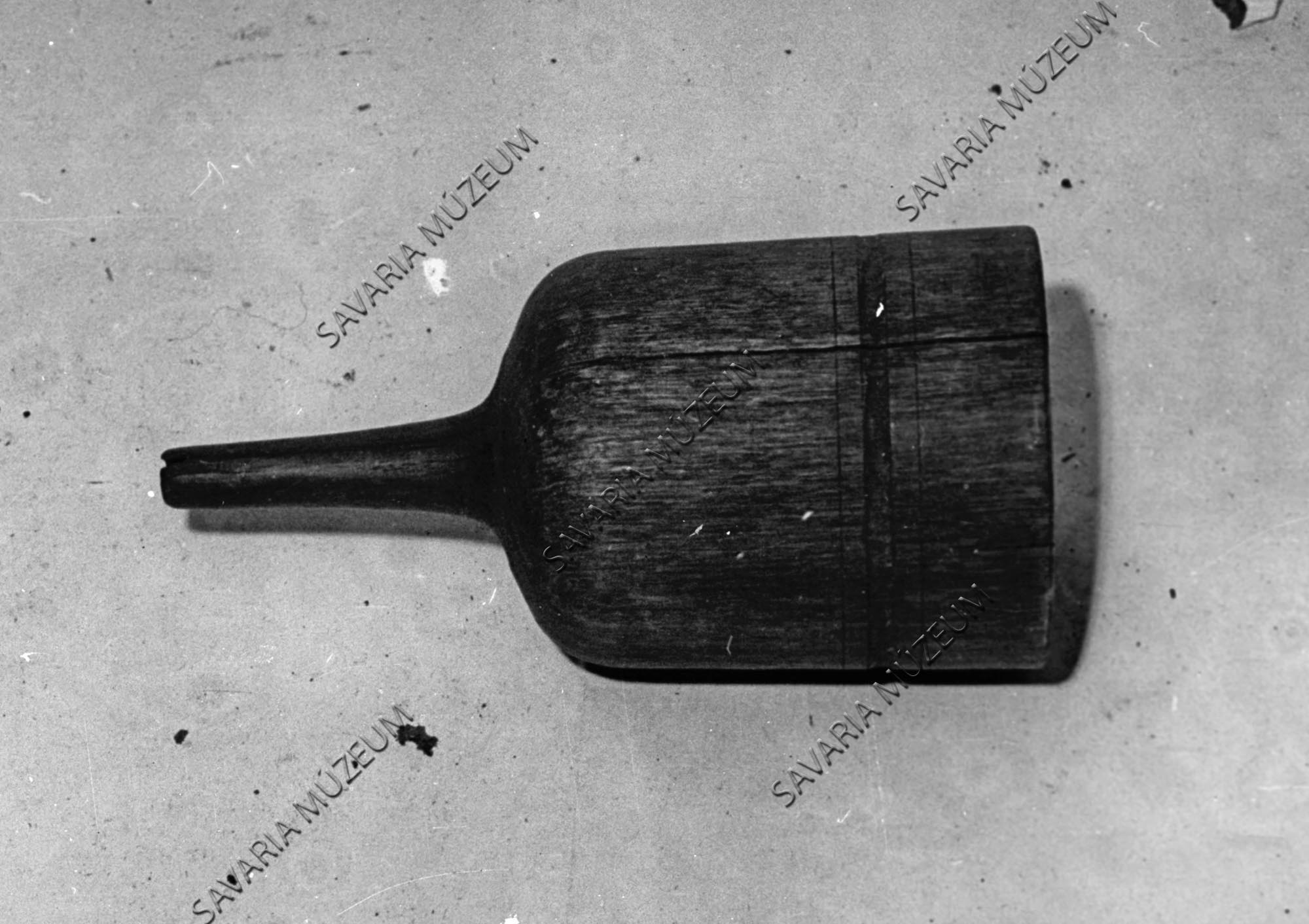 Tölcsér; "fatőcsér" (Savaria Megyei Hatókörű Városi Múzeum, Szombathely CC BY-NC-SA)