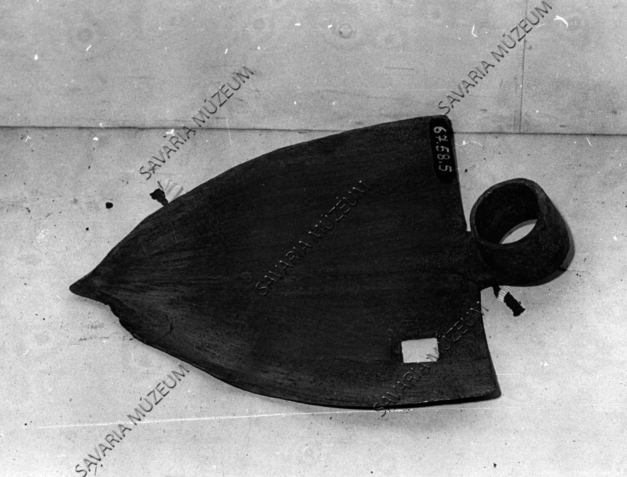 Kapa; "szölőkapa" (Savaria Megyei Hatókörű Városi Múzeum, Szombathely CC BY-NC-SA)