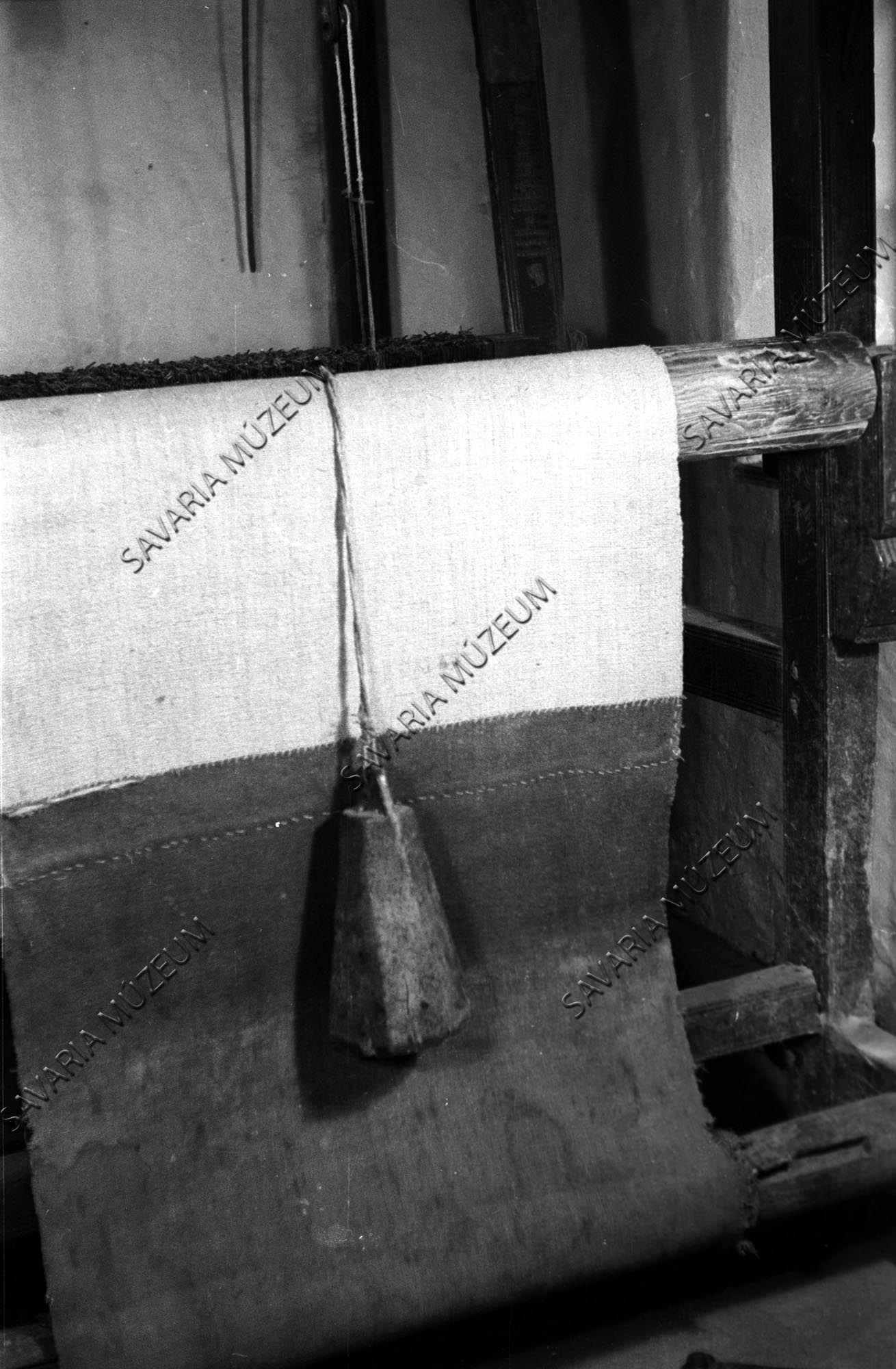 Szövőszék a sullyal (Savaria Megyei Hatókörű Városi Múzeum, Szombathely CC BY-NC-SA)