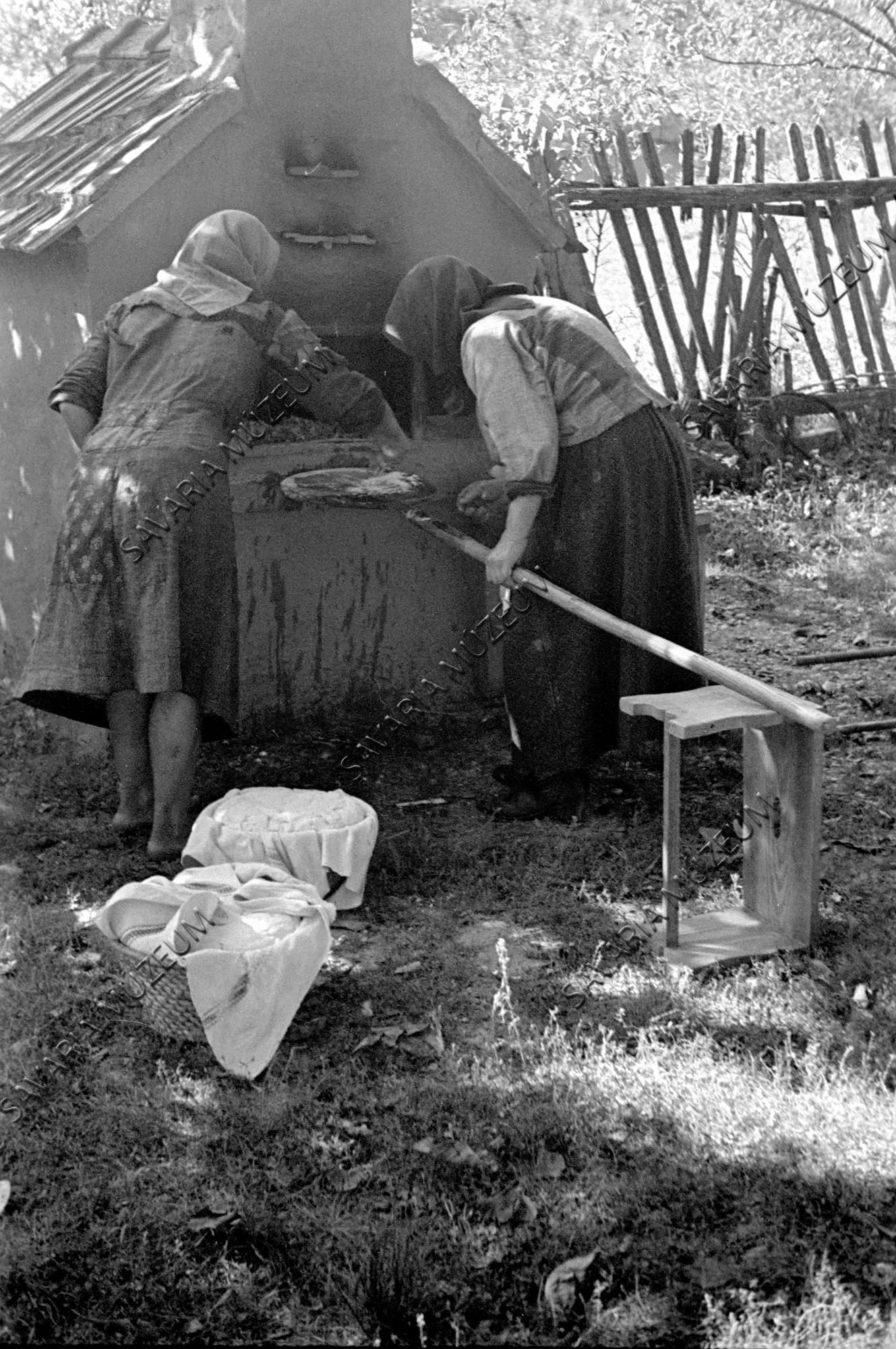 A bevetőlapát lisztezése (Savaria Megyei Hatókörű Városi Múzeum, Szombathely CC BY-NC-SA)