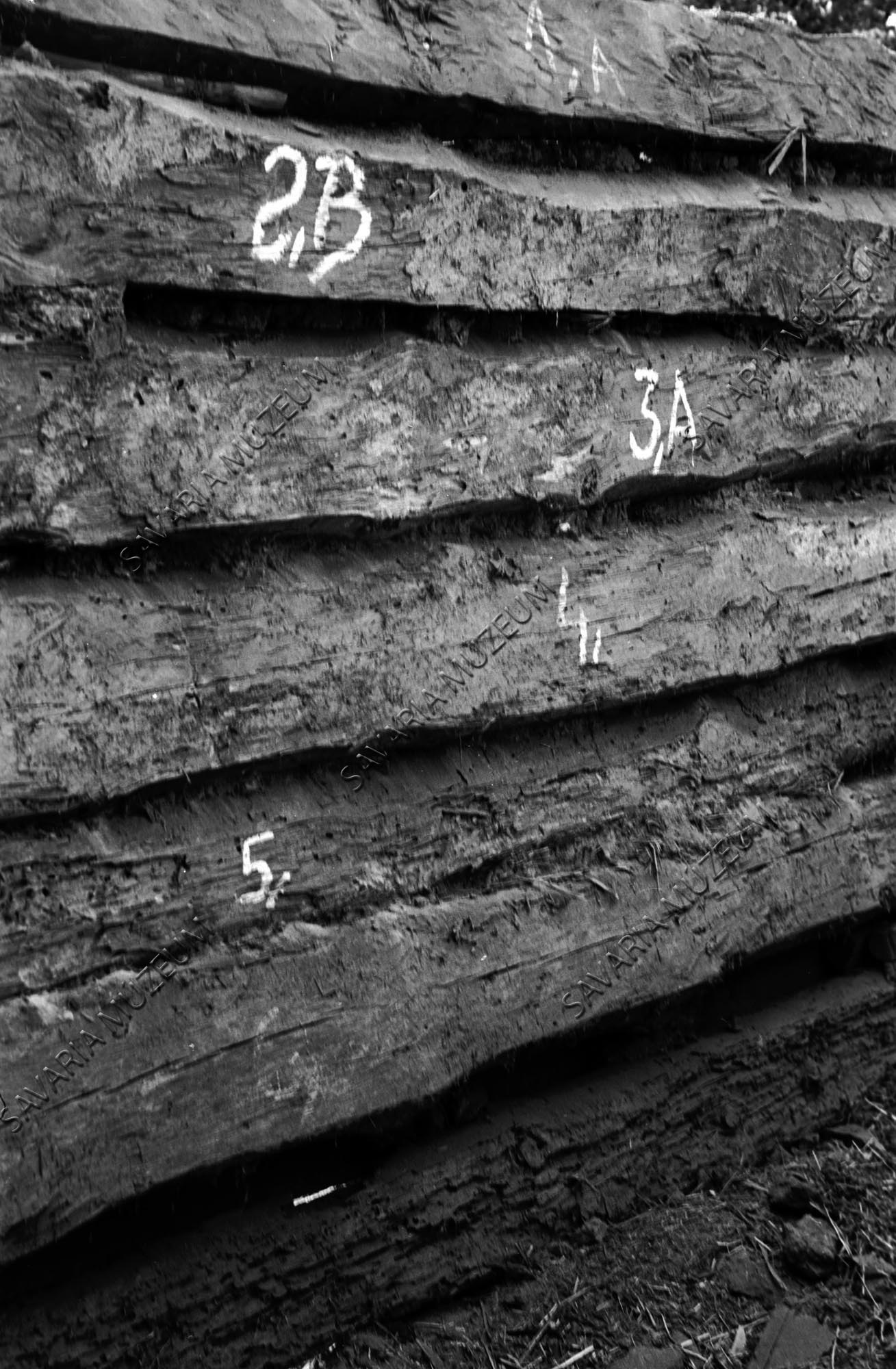 Az istállók közötti boronafal (Savaria Megyei Hatókörű Városi Múzeum, Szombathely CC BY-NC-SA)