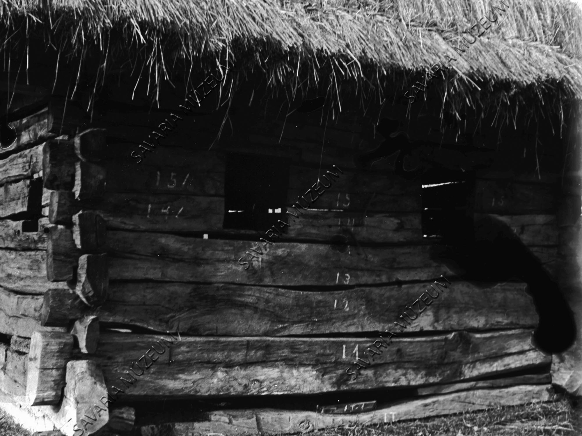 Épülő pornóapáti ház homlokzata (Savaria Megyei Hatókörű Városi Múzeum, Szombathely CC BY-NC-SA)