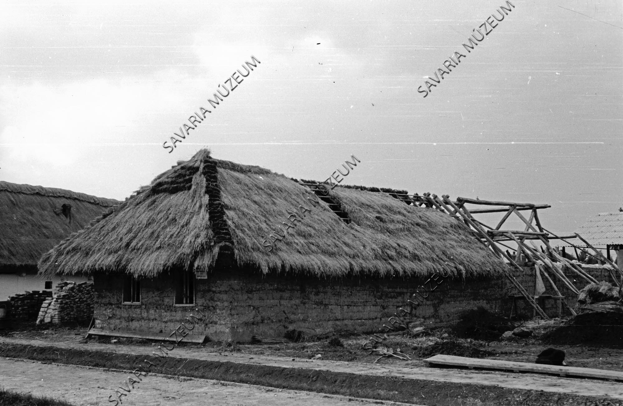 Épülő sótonyi ház (Savaria Megyei Hatókörű Városi Múzeum, Szombathely CC BY-NC-SA)