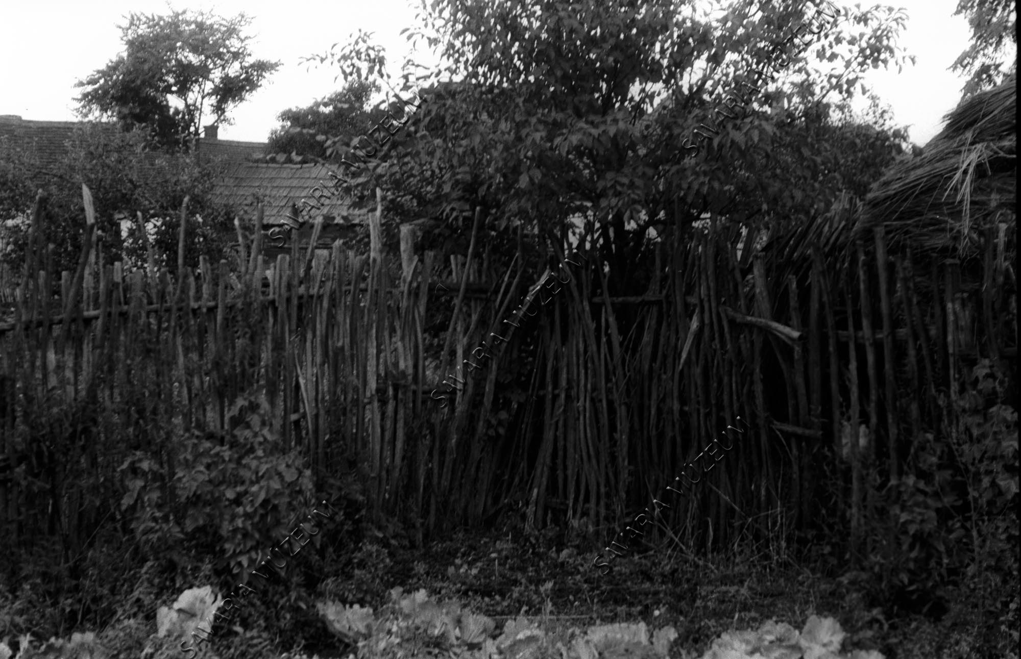 Kerítés (Savaria Megyei Hatókörű Városi Múzeum, Szombathely CC BY-NC-SA)