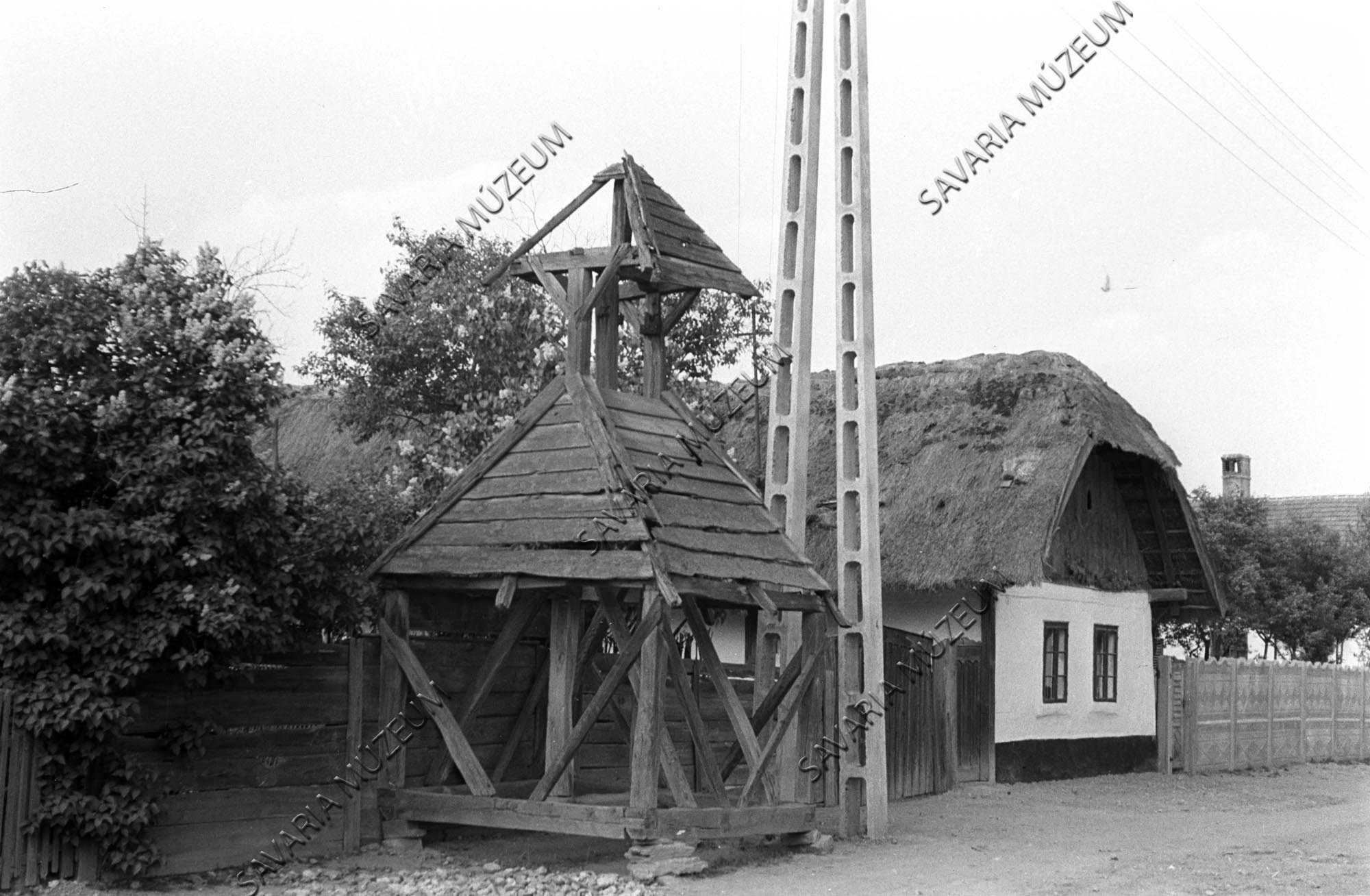 Harangláb és ház (Savaria Megyei Hatókörű Városi Múzeum, Szombathely CC BY-NC-SA)