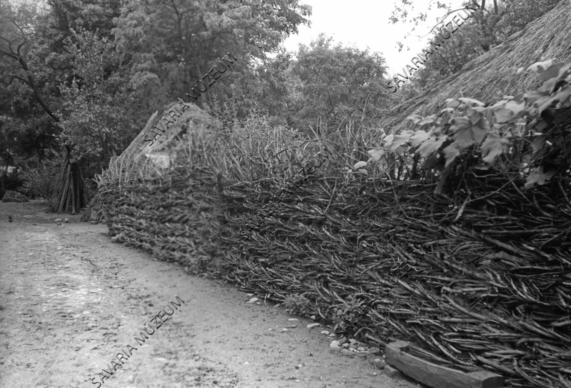 Fonott kerítés (Savaria Megyei Hatókörű Városi Múzeum, Szombathely CC BY-NC-SA)