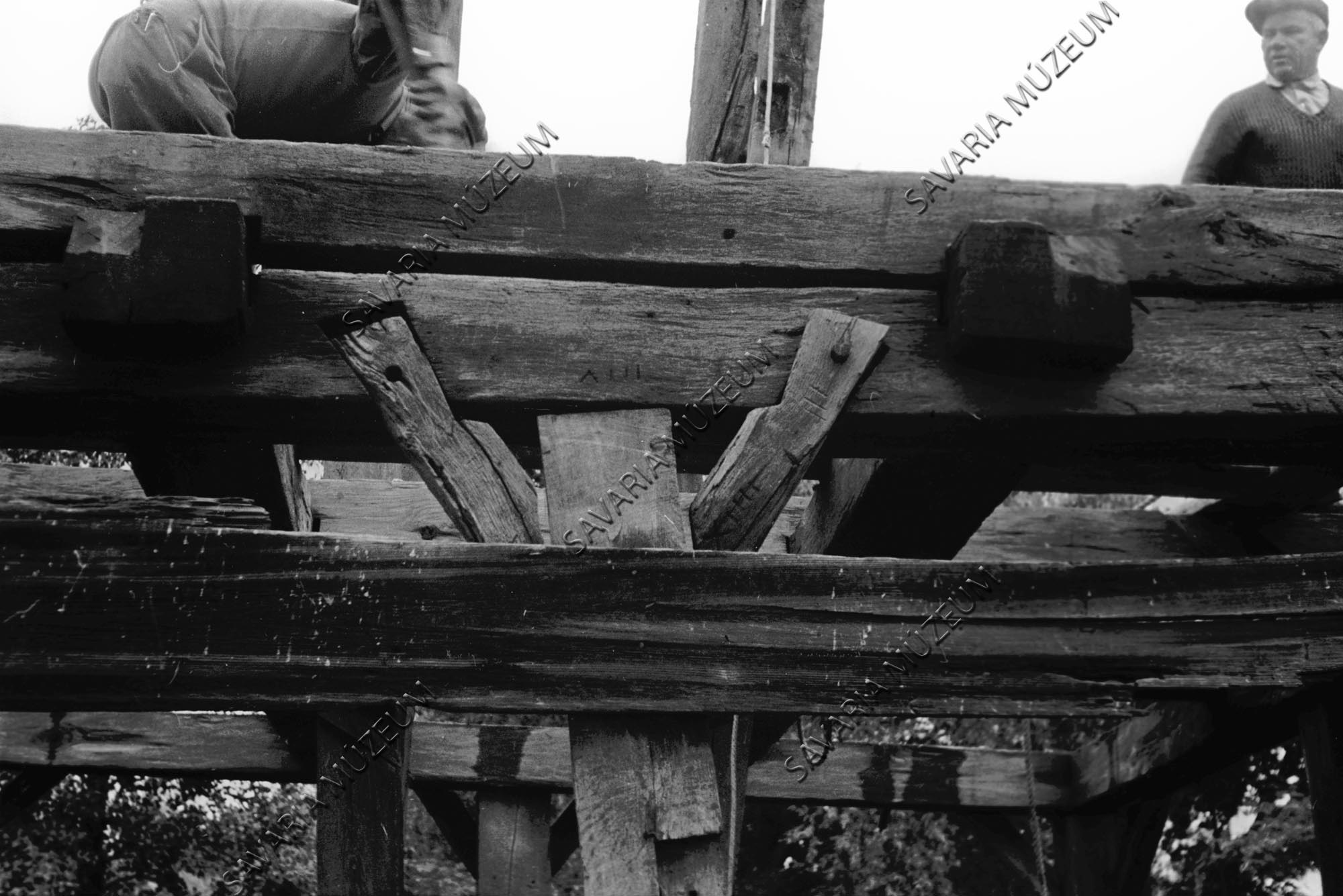 Harangláb részlete bontás közben (Savaria Megyei Hatókörű Városi Múzeum, Szombathely CC BY-NC-SA)