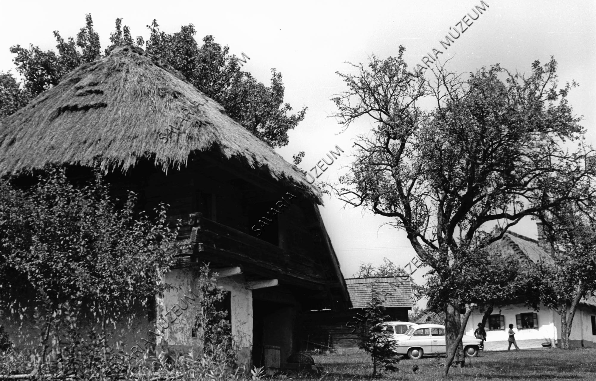 Emeletes kástu és kerített ház (Savaria Megyei Hatókörű Városi Múzeum, Szombathely CC BY-NC-SA)