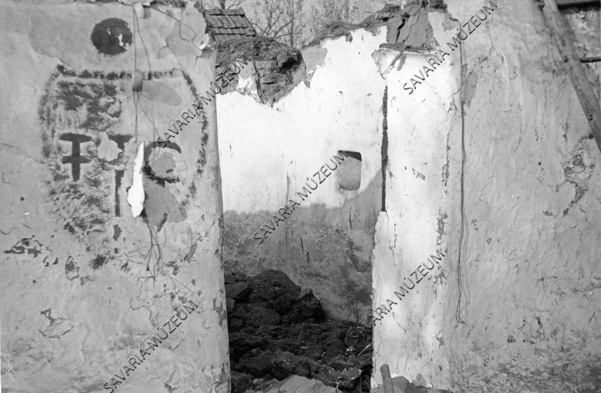 Kamra bontás közben (Savaria Megyei Hatókörű Városi Múzeum, Szombathely CC BY-NC-SA)