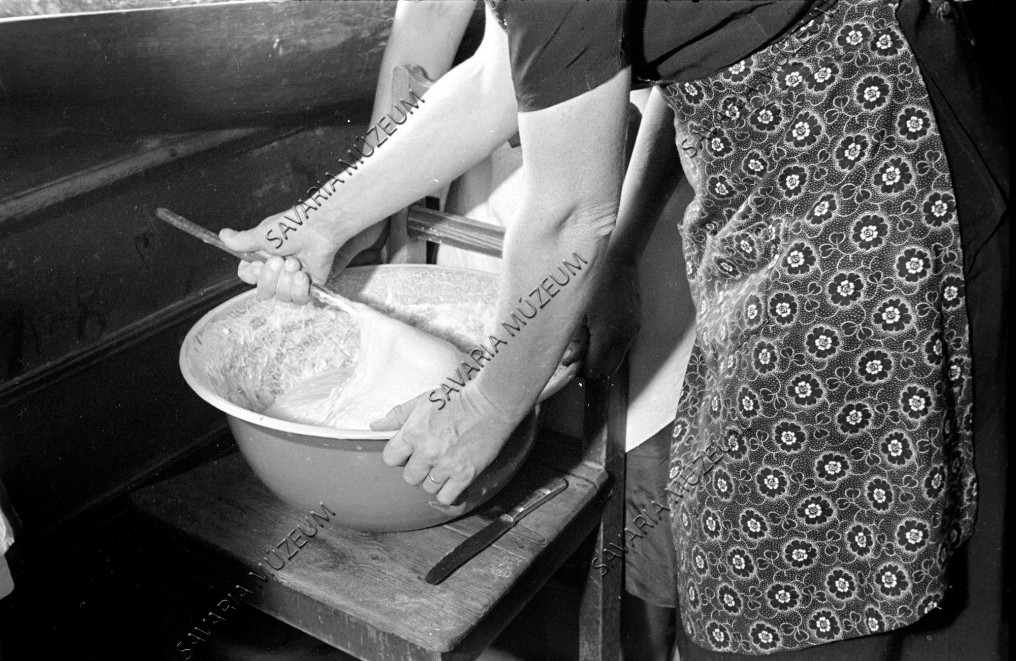 Fánktészta készítése (Savaria Megyei Hatókörű Városi Múzeum, Szombathely CC BY-NC-SA)