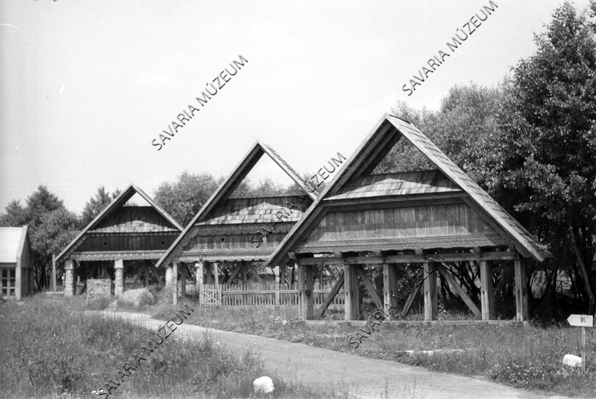 Házoromzatok (Savaria Megyei Hatókörű Városi Múzeum, Szombathely CC BY-NC-SA)