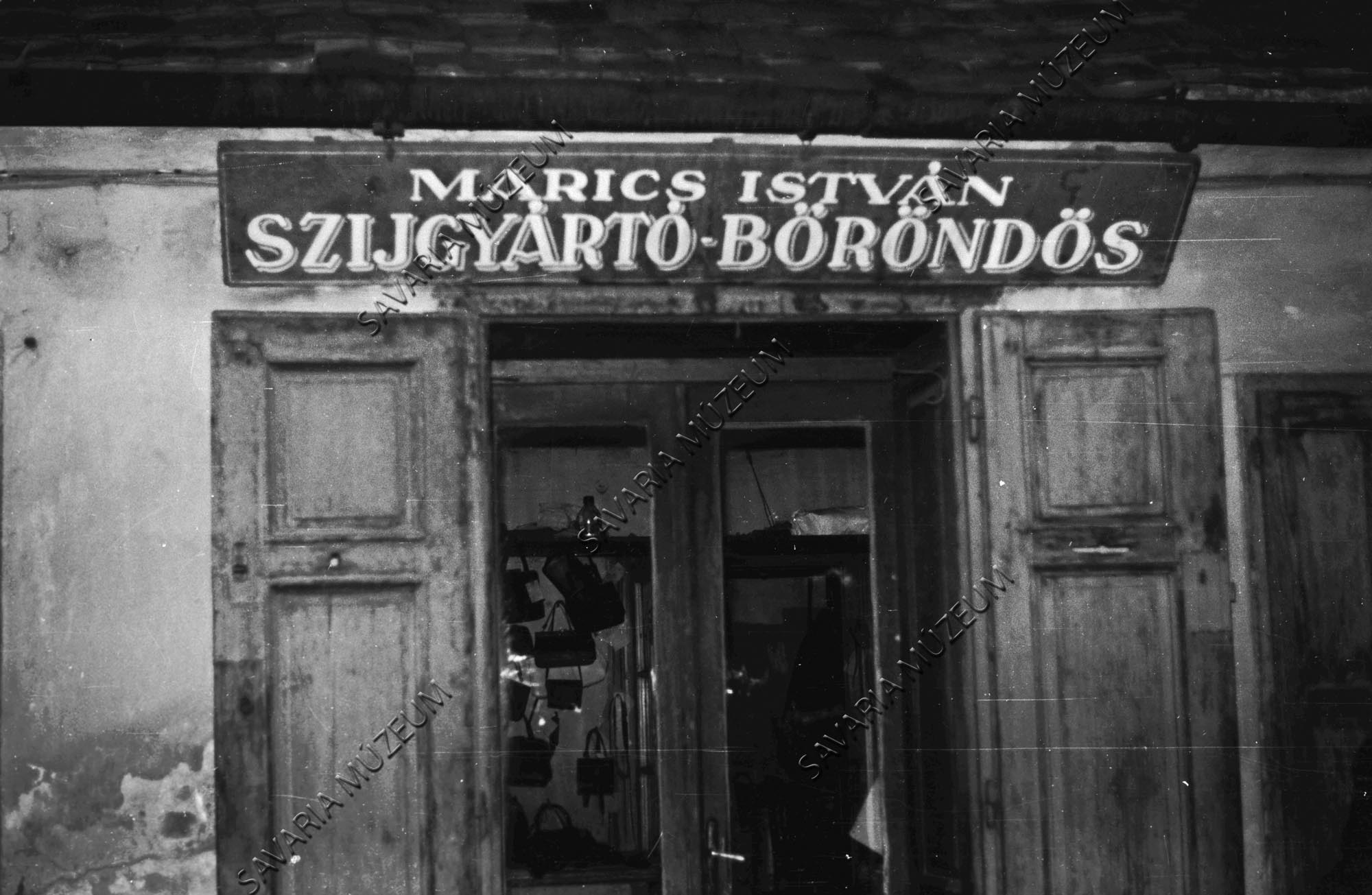 Szíjgyártó műhelyének bejárata (Savaria Megyei Hatókörű Városi Múzeum, Szombathely CC BY-NC-SA)