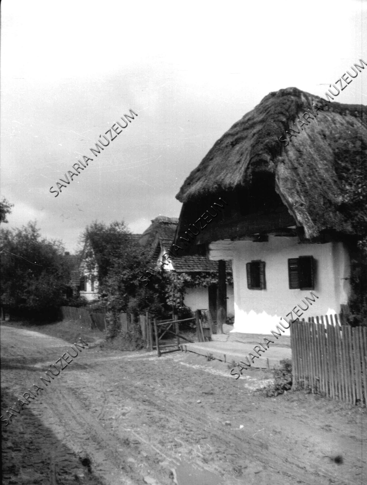 Kontyos ház homlokzata (Savaria Megyei Hatókörű Városi Múzeum, Szombathely CC BY-NC-SA)