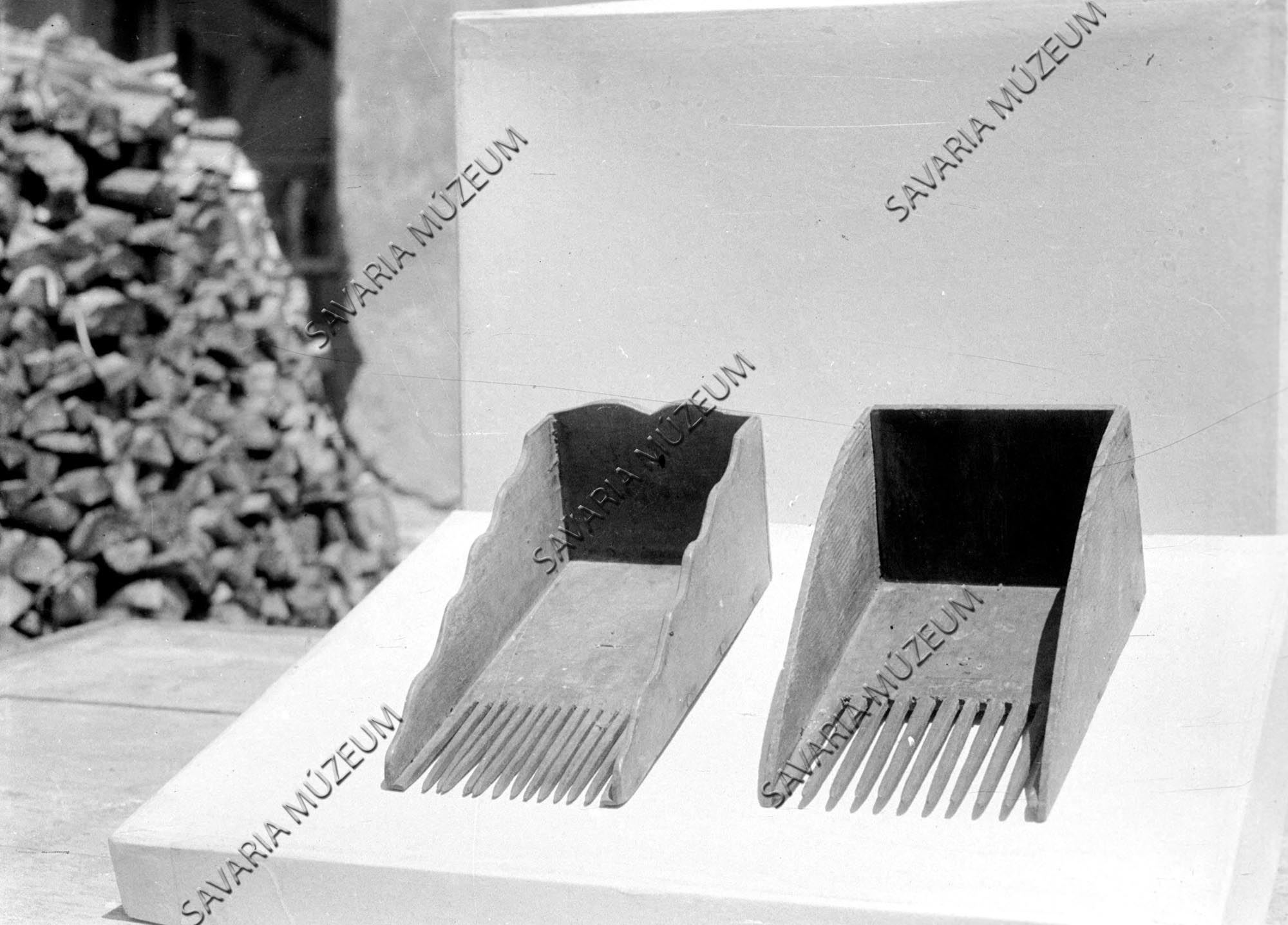 Áfonyszedők (Savaria Megyei Hatókörű Városi Múzeum, Szombathely CC BY-NC-SA)