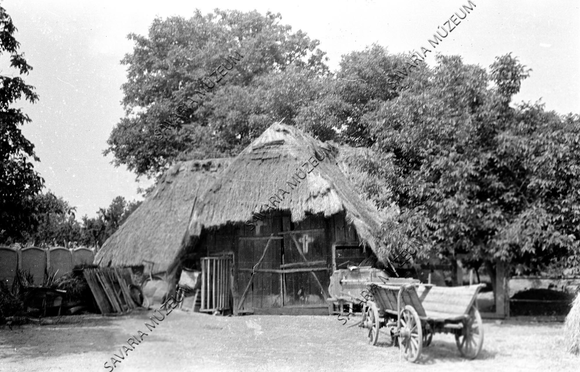 Pajta, szekér és talicska (Savaria Megyei Hatókörű Városi Múzeum, Szombathely CC BY-NC-SA)