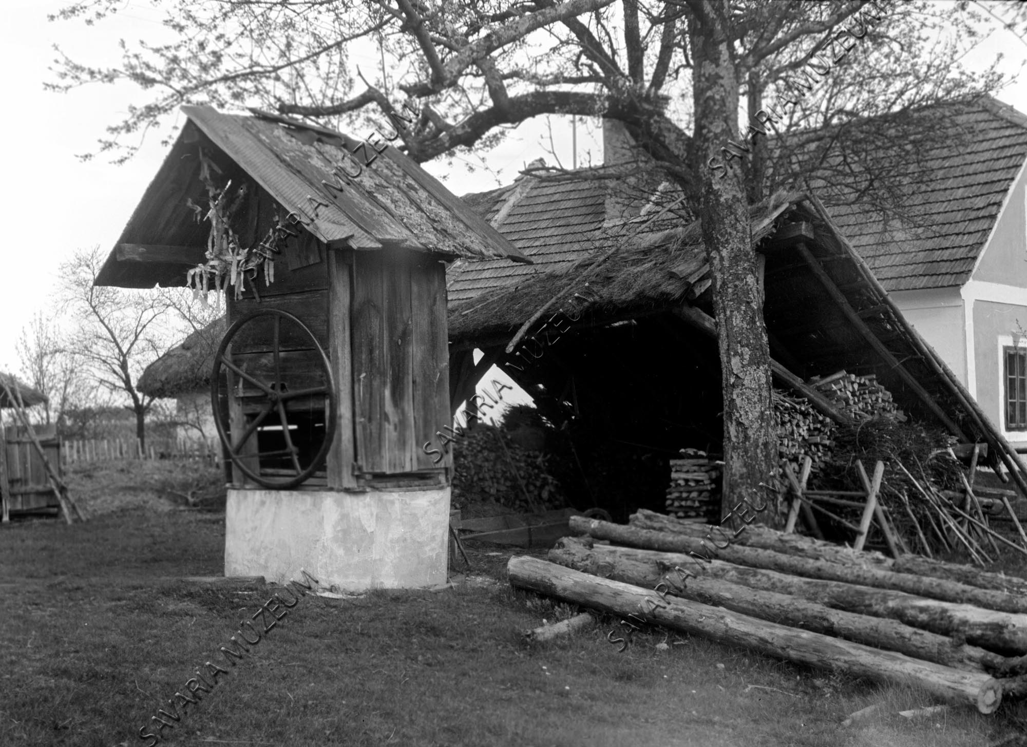 Kút és faszin (Savaria Megyei Hatókörű Városi Múzeum, Szombathely CC BY-NC-SA)